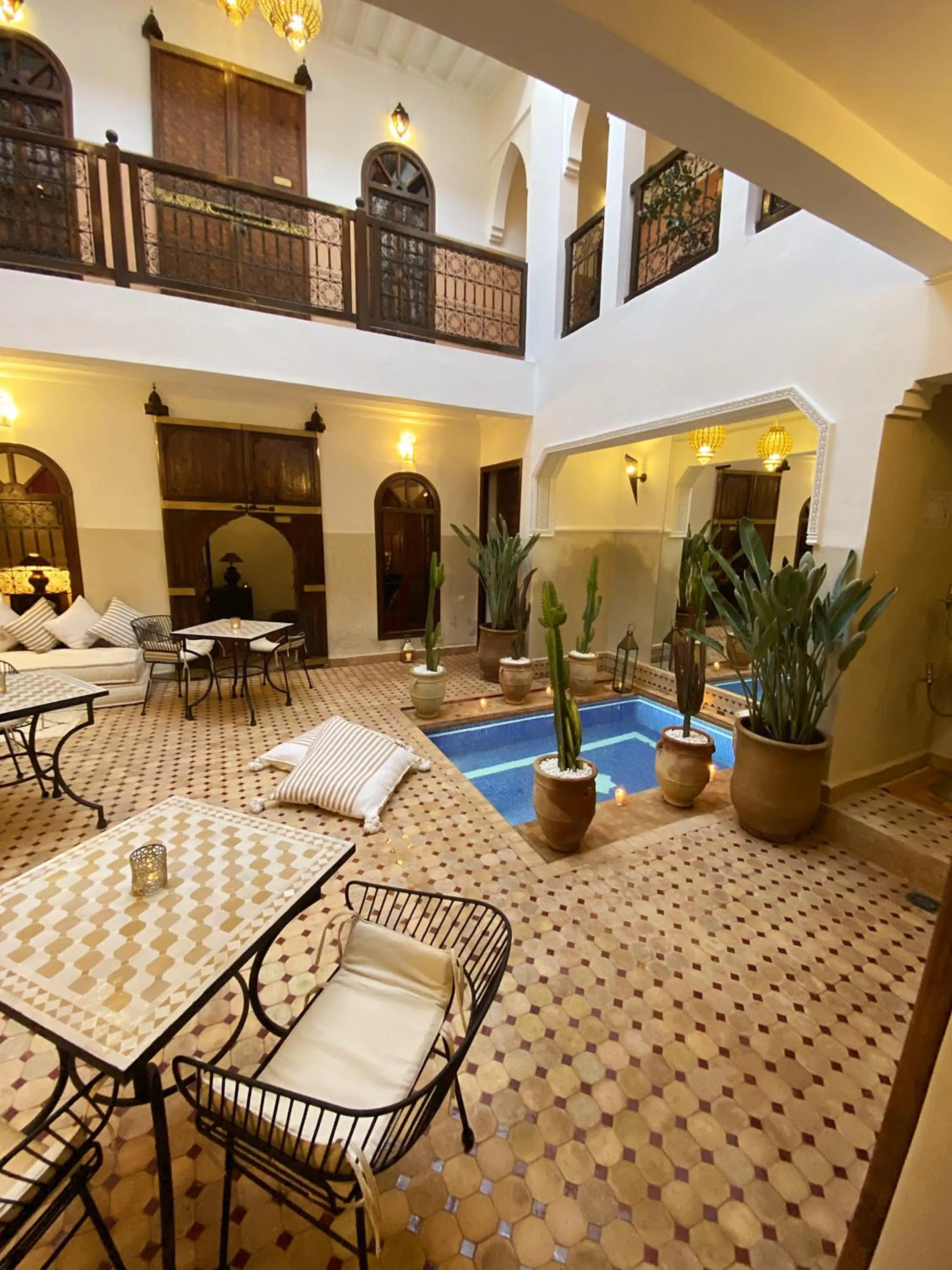 Swimming pool in Riad Laora By La Siredrah