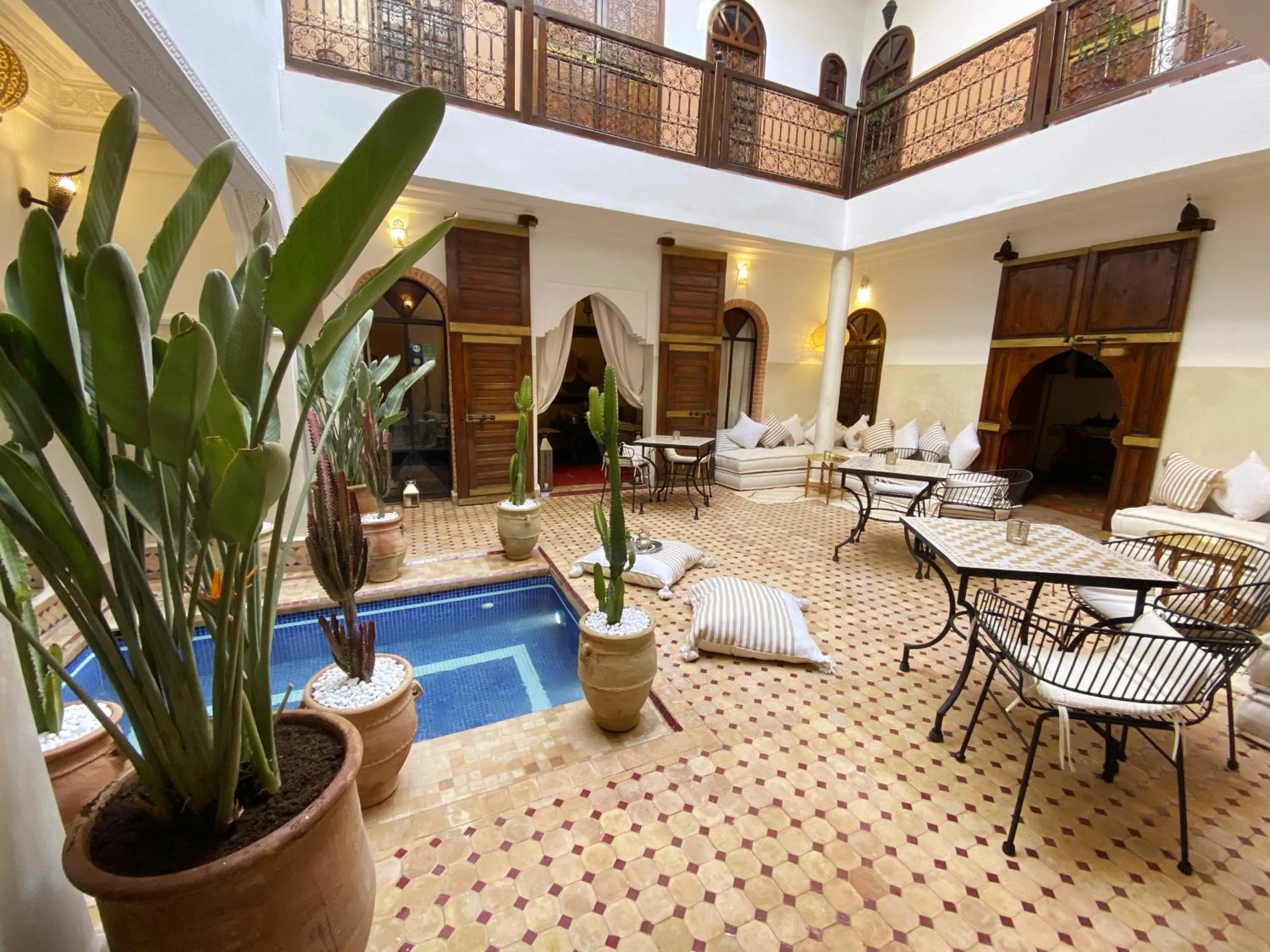 Swimming pool in Riad Laora By La Siredrah