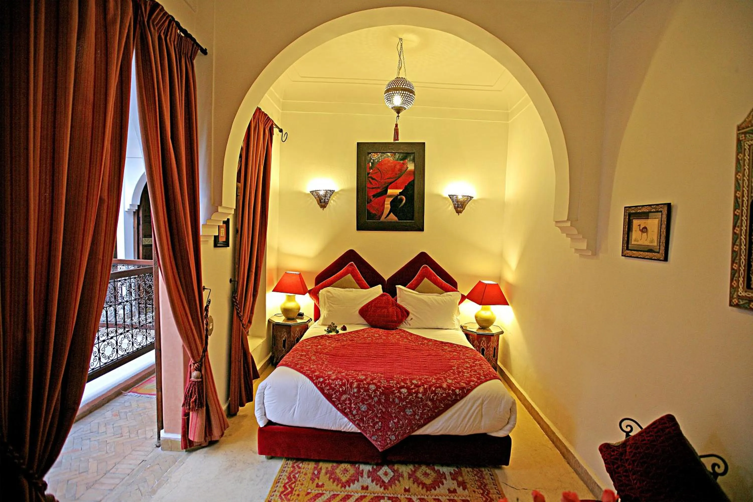 Photo of the whole room in Riad Laora By La Siredrah