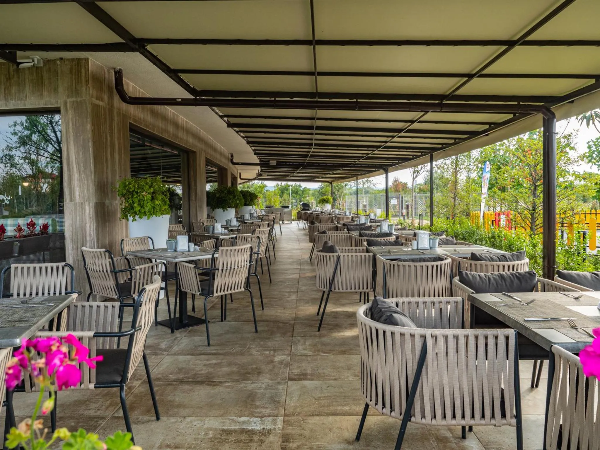 Restaurant/places to eat in Aqua Paradise Resort & Aqua Park