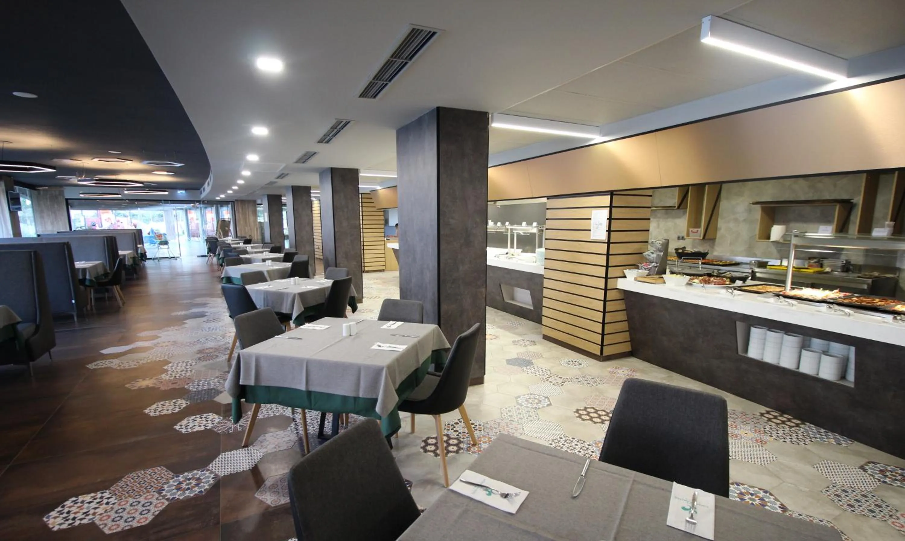 Restaurant/places to eat in Aqua Paradise Resort & Aqua Park
