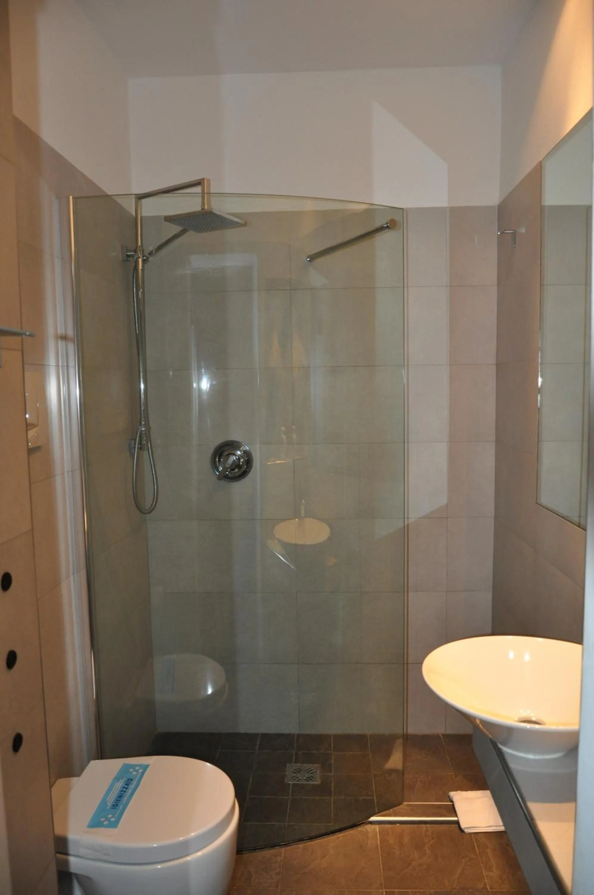 Bathroom in Sembenini Palace