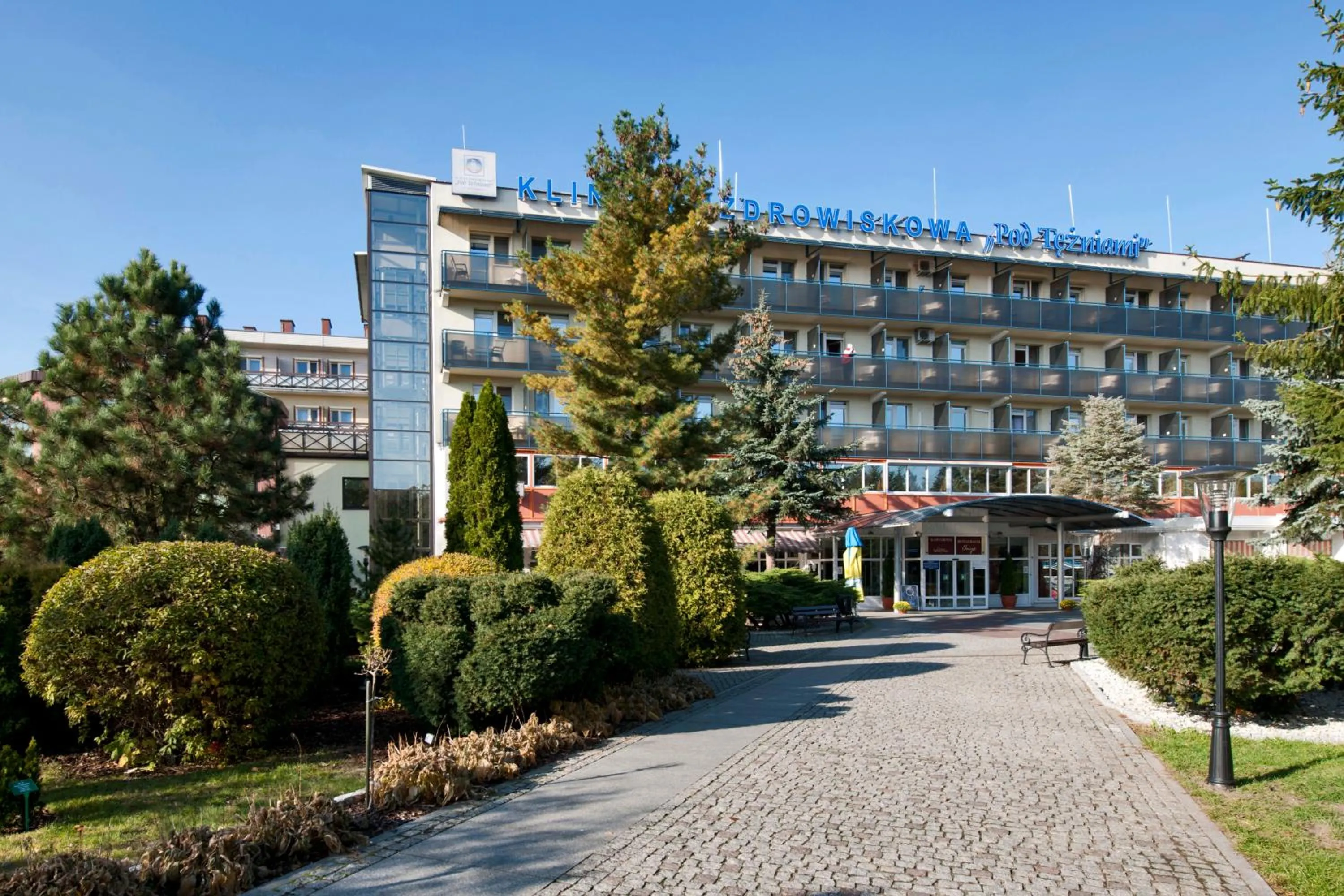 Property building in Klinika Uzdrowiskowa "Pod Tezniami''