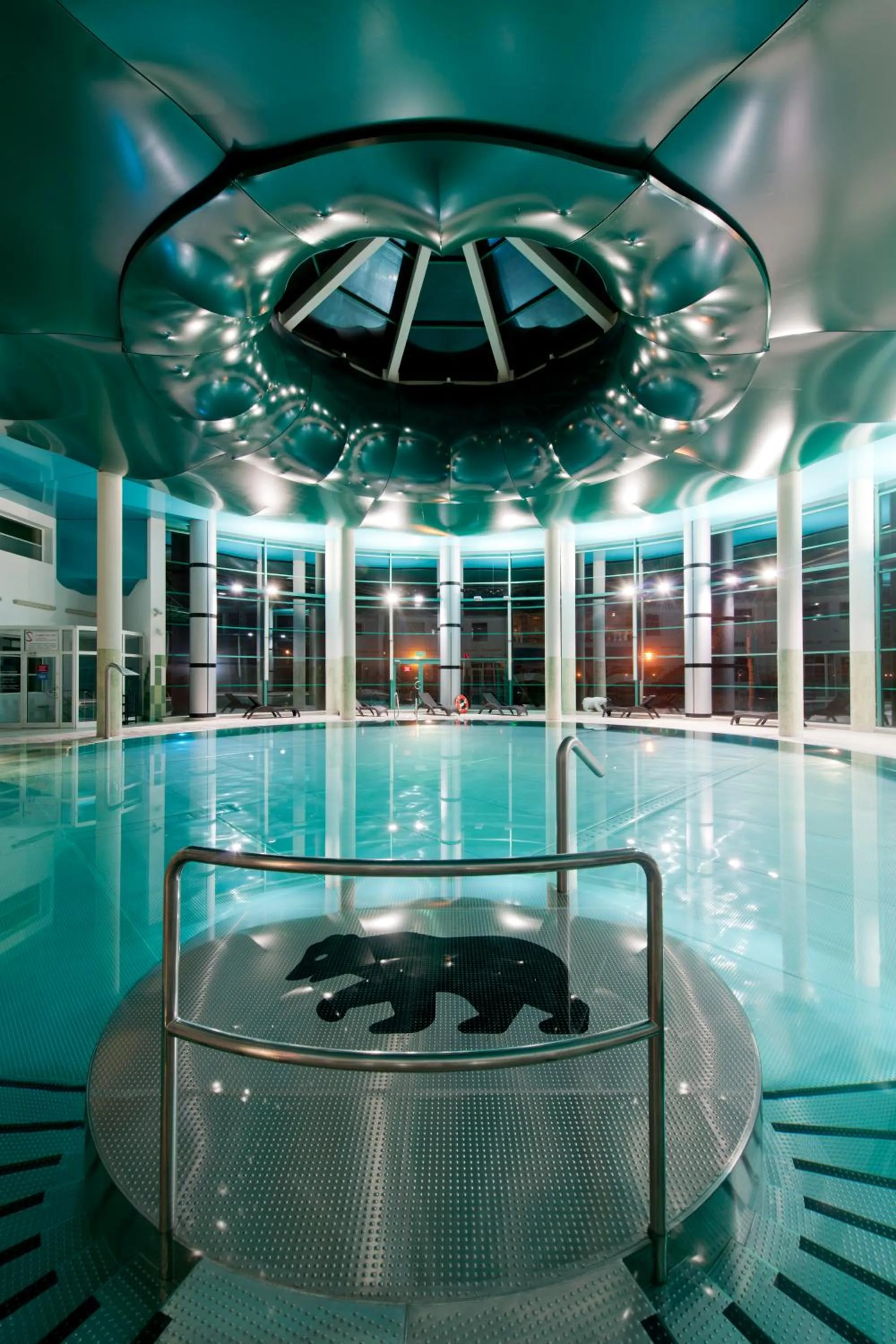 Swimming pool in Klinika Uzdrowiskowa "Pod Tezniami''