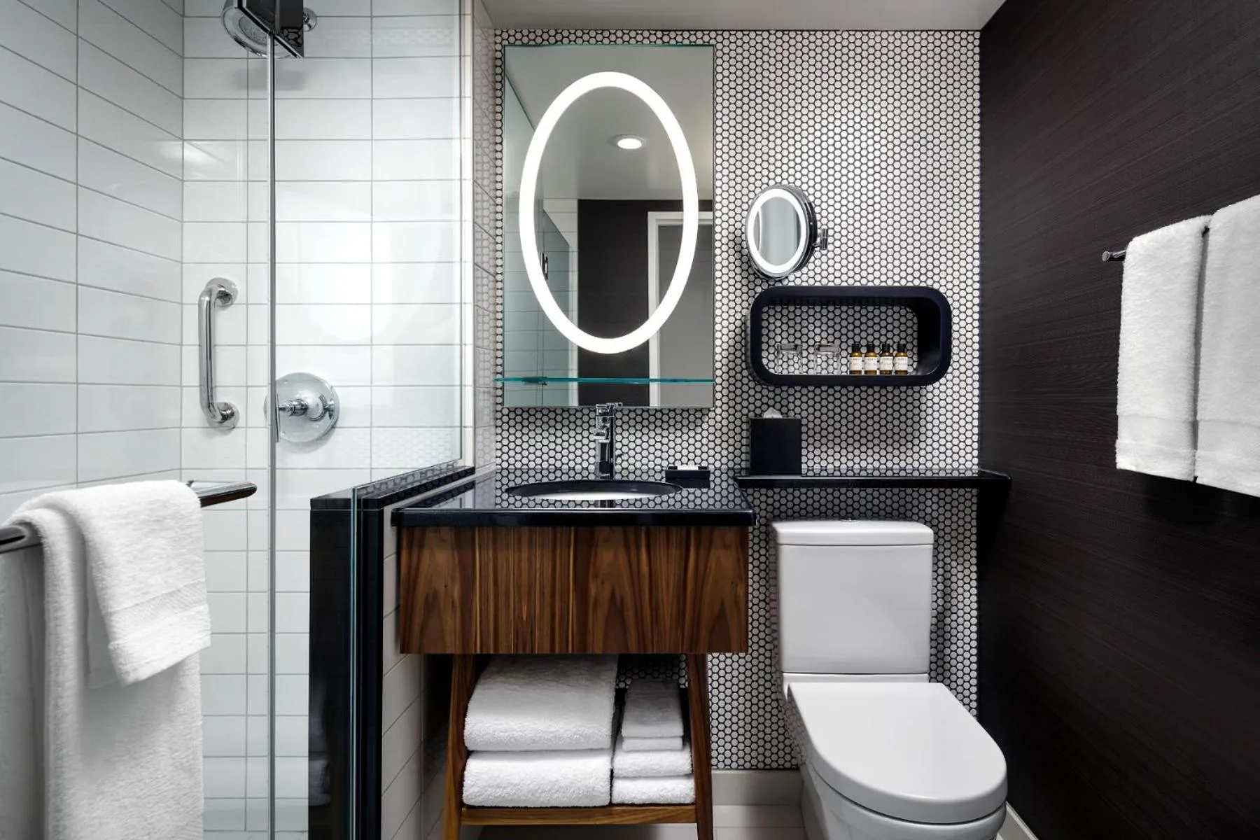 Bathroom in Fairmont The Queen Elizabeth