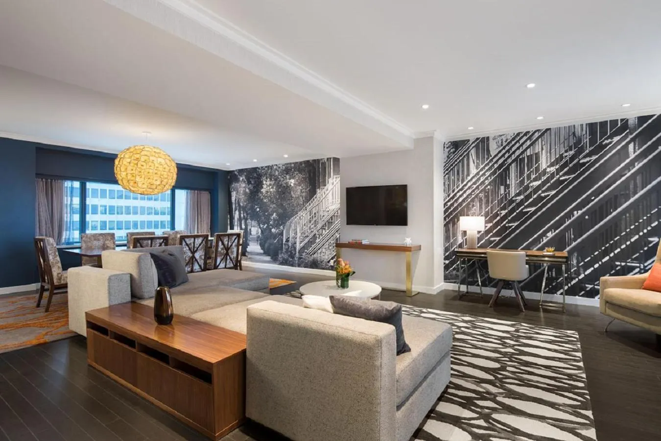 TV and multimedia in Fairmont The Queen Elizabeth