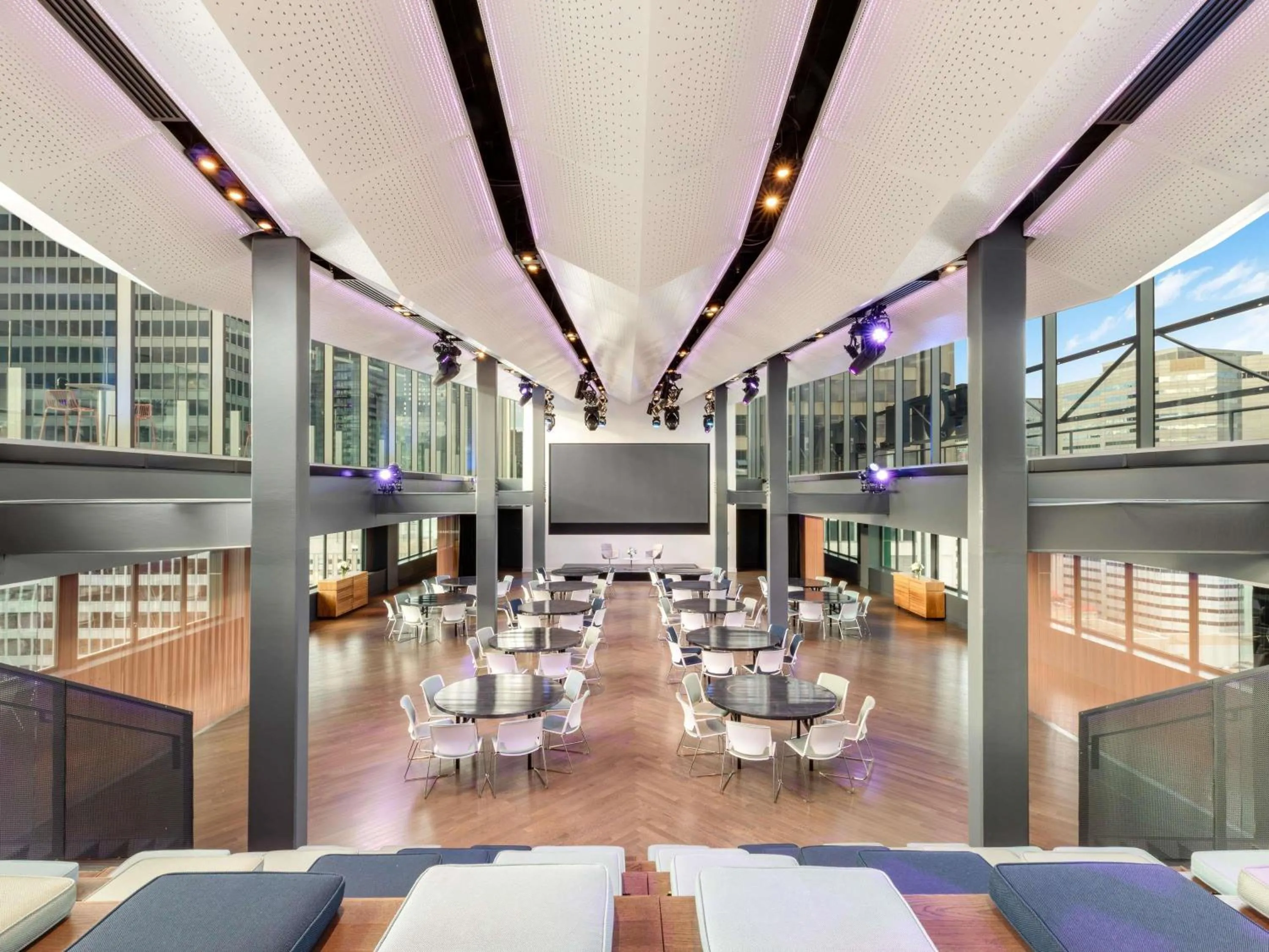 Meeting/conference room in Fairmont The Queen Elizabeth