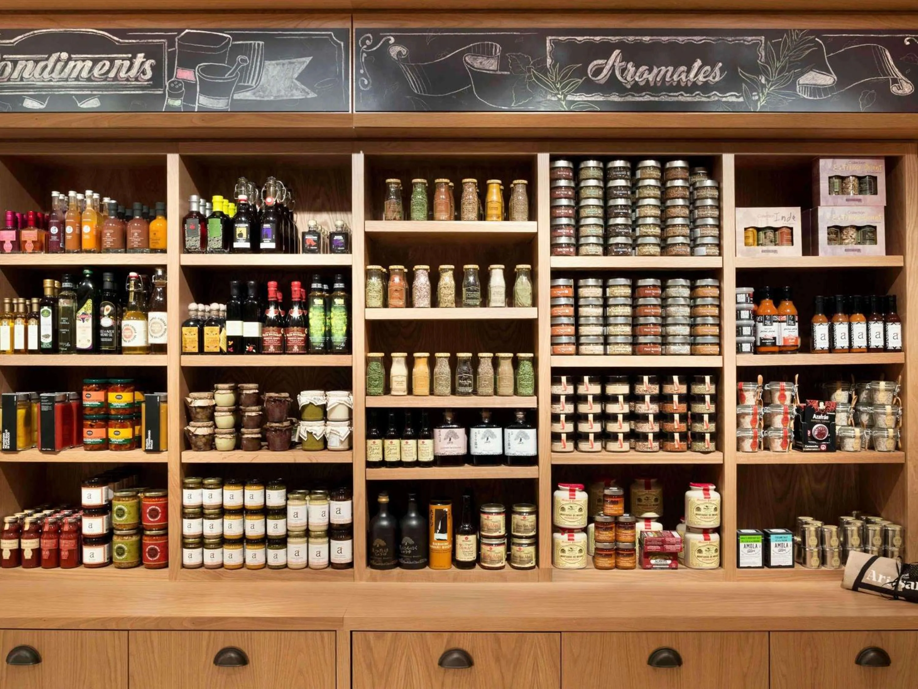 Restaurant/places to eat in Fairmont The Queen Elizabeth