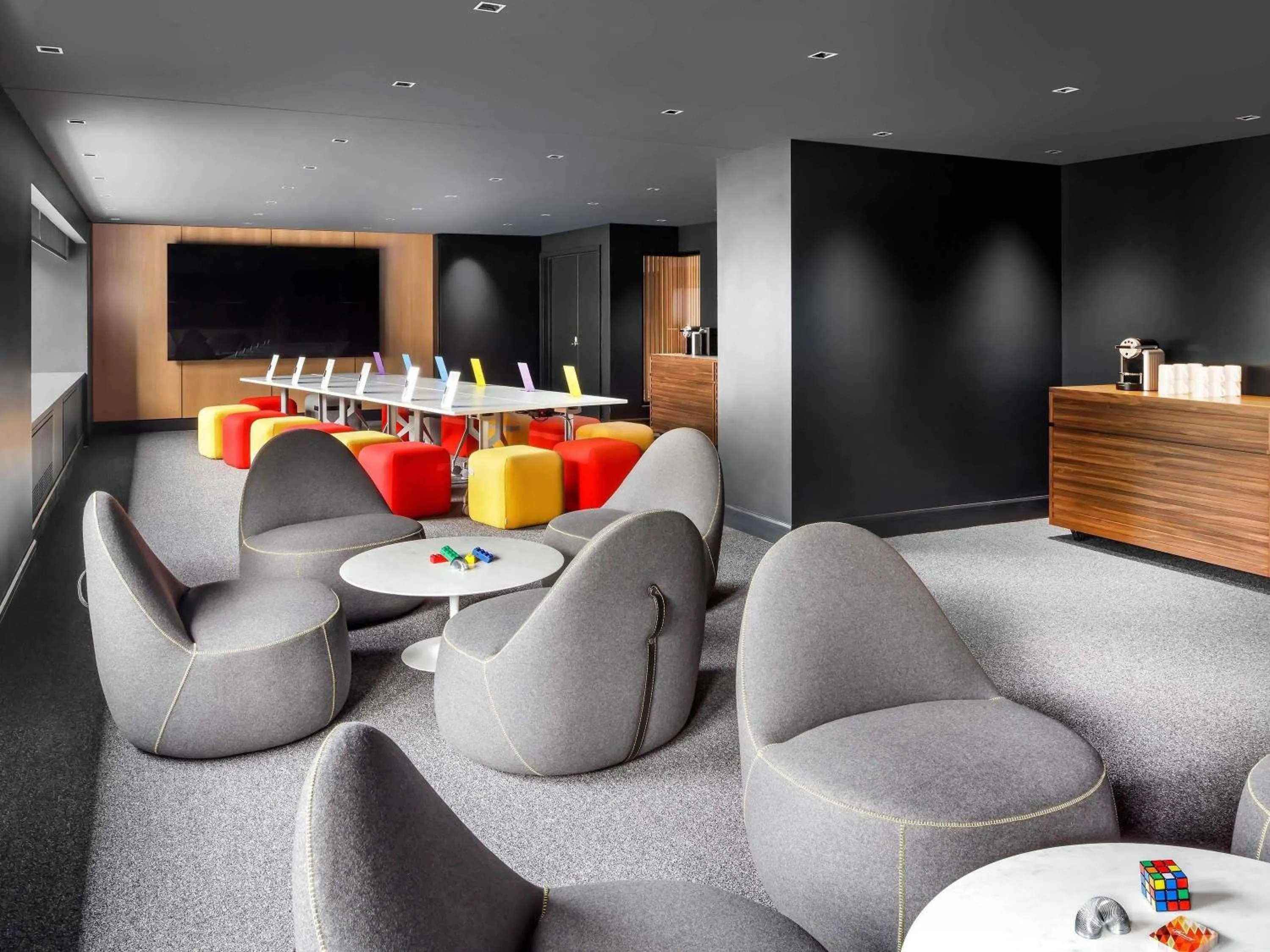 Business facilities in Fairmont The Queen Elizabeth