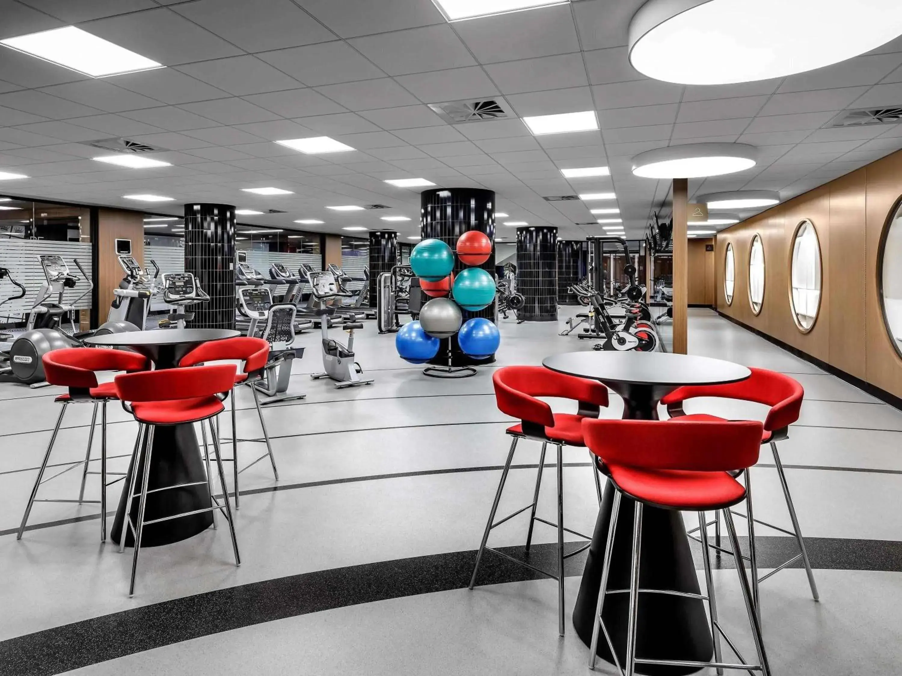 Spa and wellness centre/facilities in Fairmont The Queen Elizabeth Spa and wellness centre/facilities in Fairmont The Queen Elizabeth