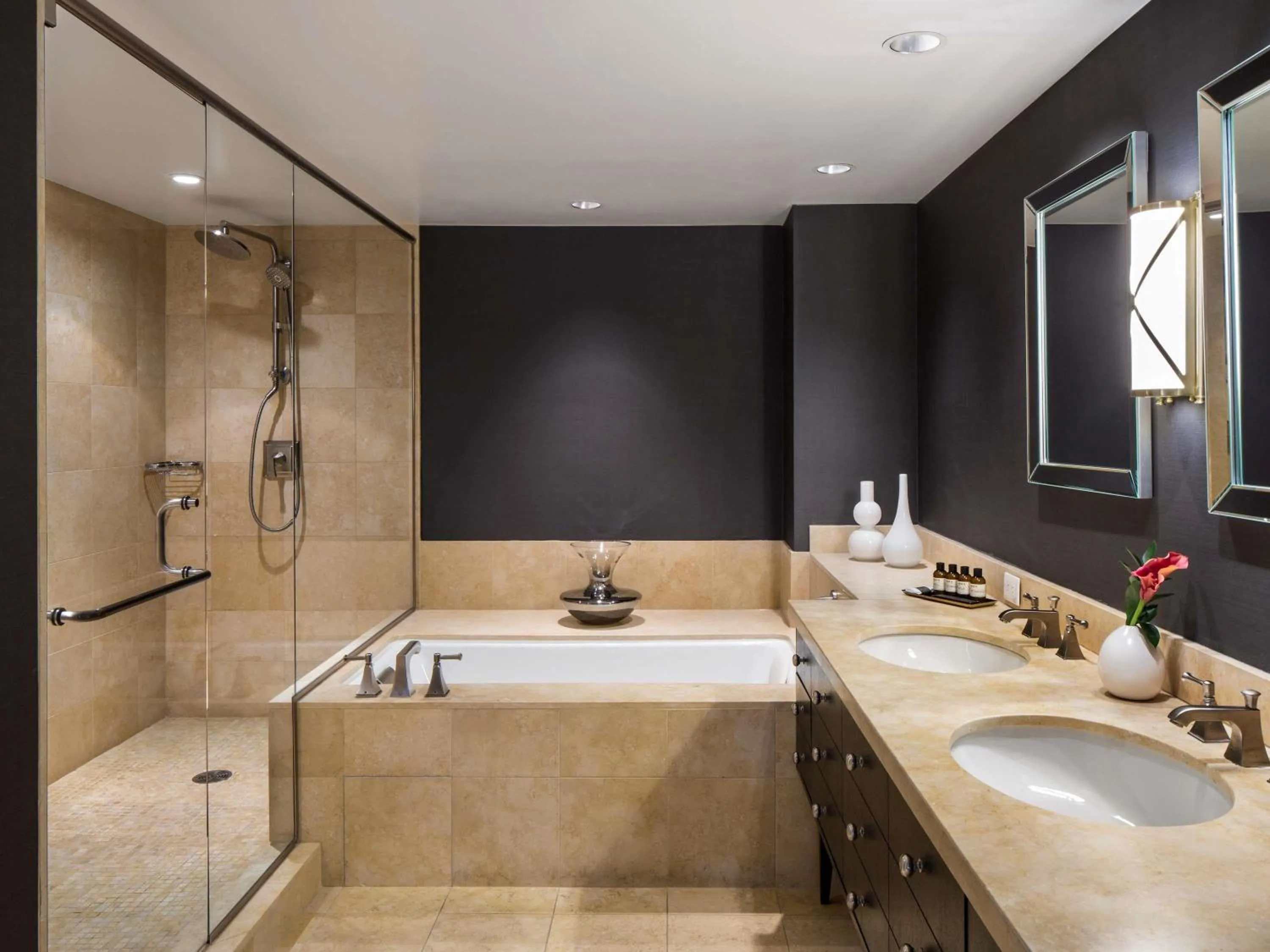 Bedroom in Fairmont The Queen Elizabeth