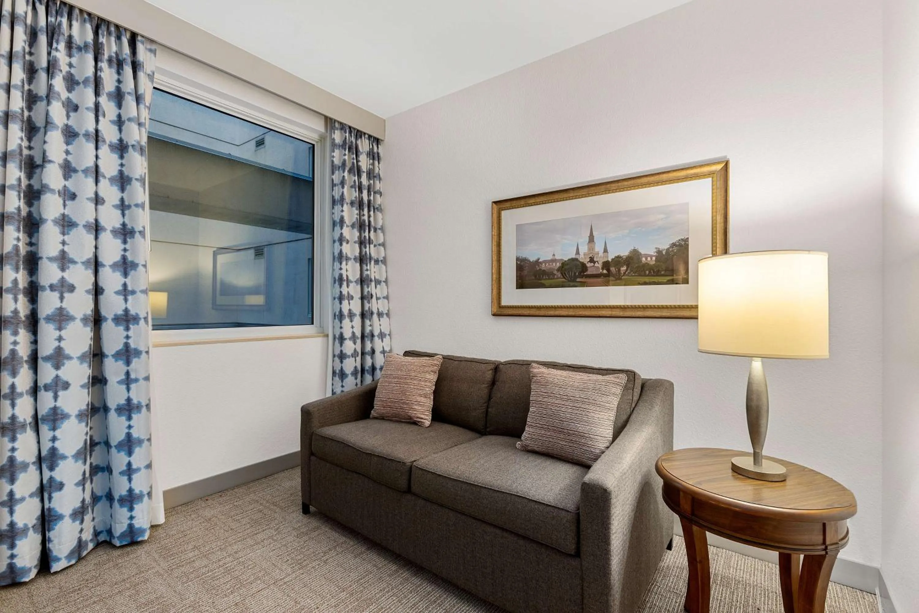 Living room in Hilton Garden Inn New Orleans French Quarter/CBD