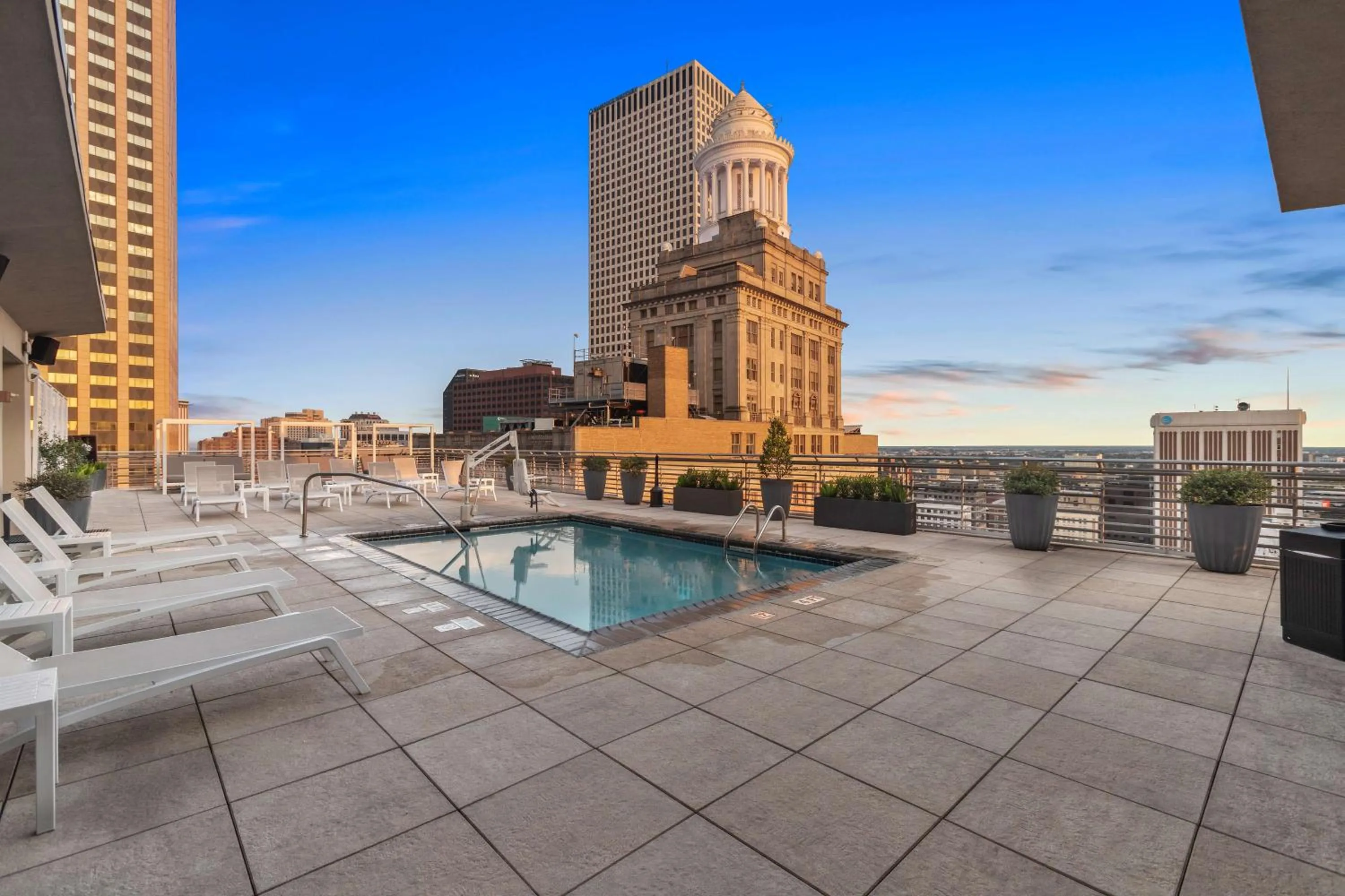 Pool view in Hilton Garden Inn New Orleans French Quarter/CBD