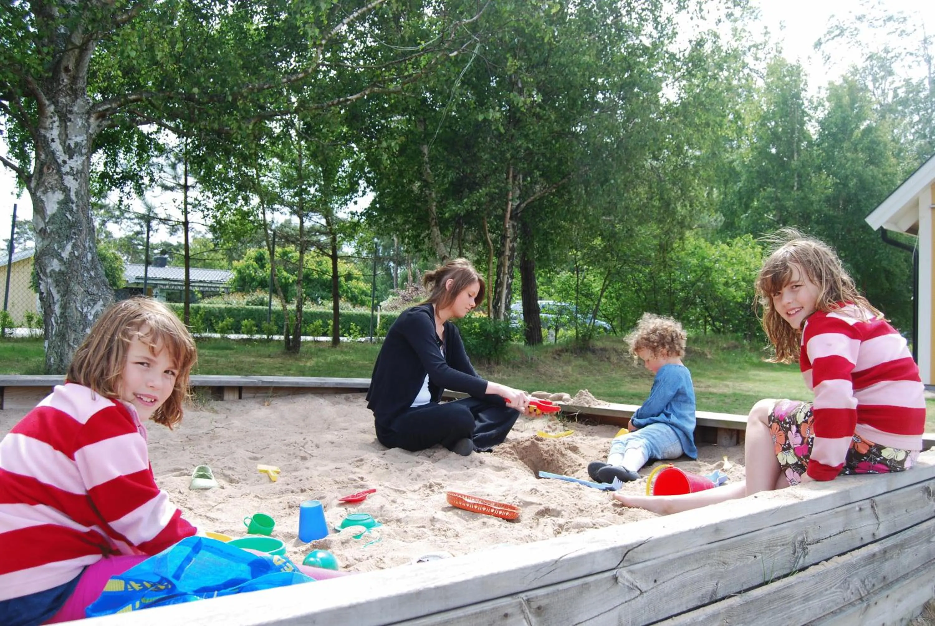 group of guests in Mellbystrand Vandrarhem