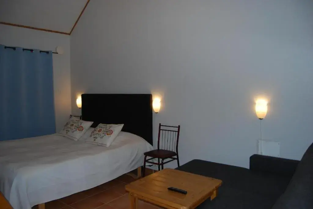 Family Room with Private Bathroom in Vandrarhem & Lofthus Solstickan Family Room with Private Bathroom in Vandrarhem & Lofthus Solstickan