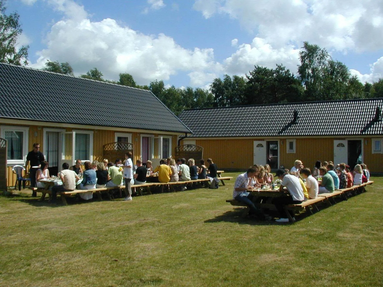 group of guests in Mellbystrand Vandrarhem
