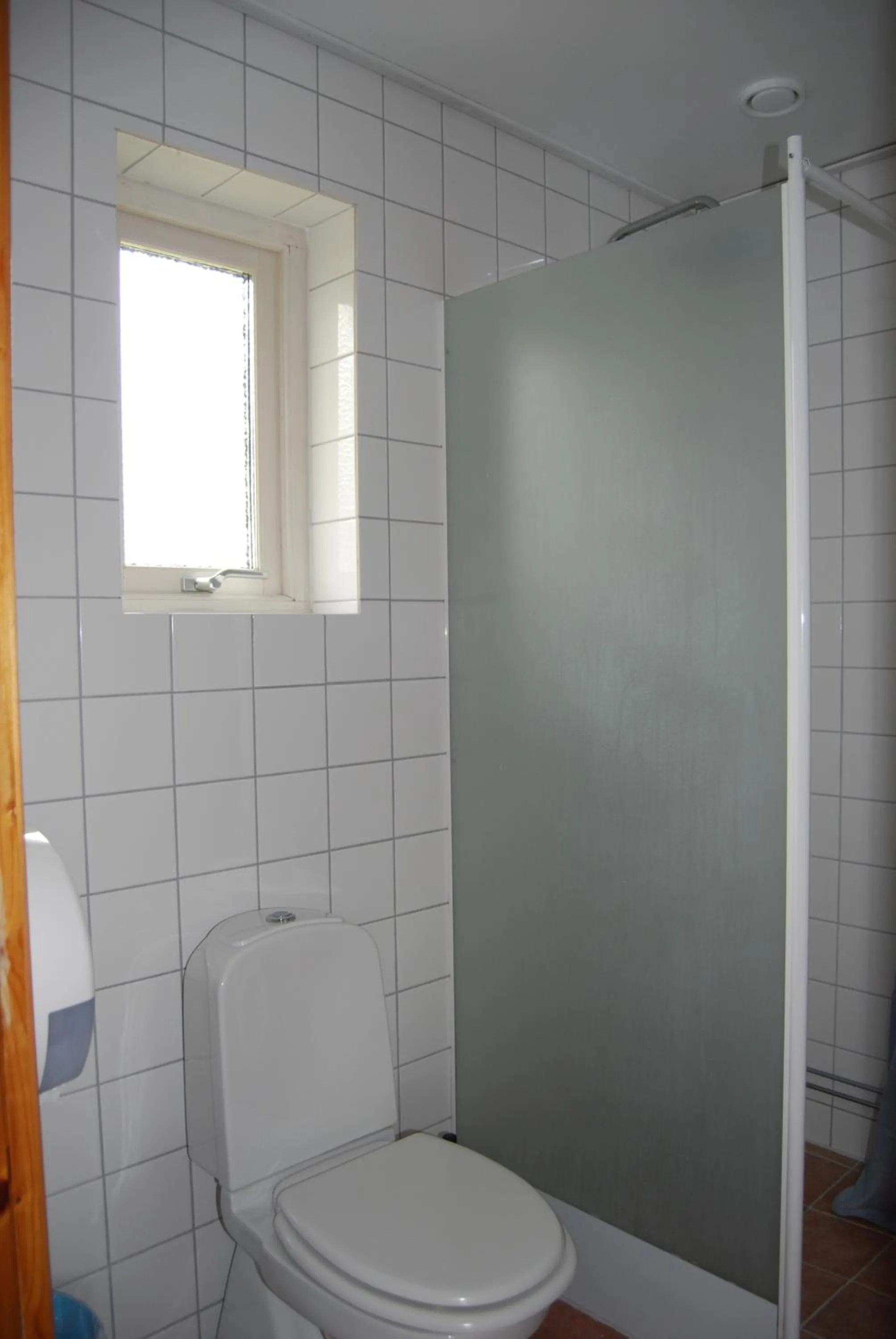 Toilet in Mellbystrand Vandrarhem