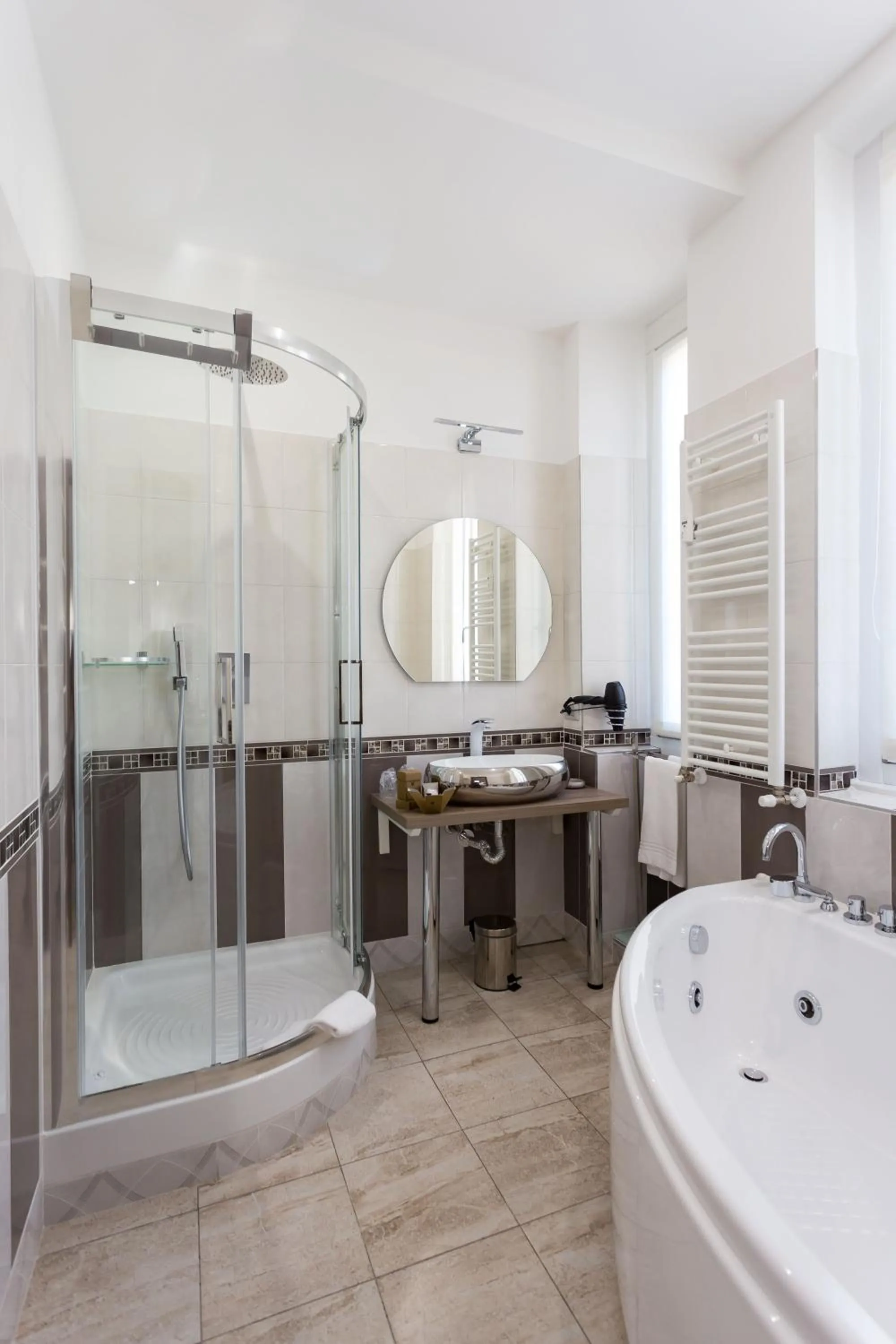 Shower in ApartHotel Durini