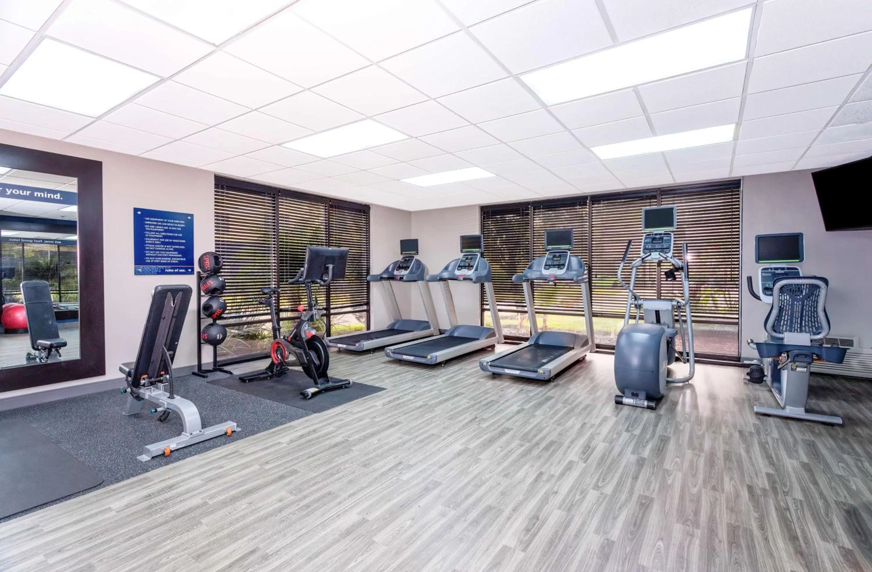 Fitness centre/facilities in Hampton Inn Orlando-International Airport