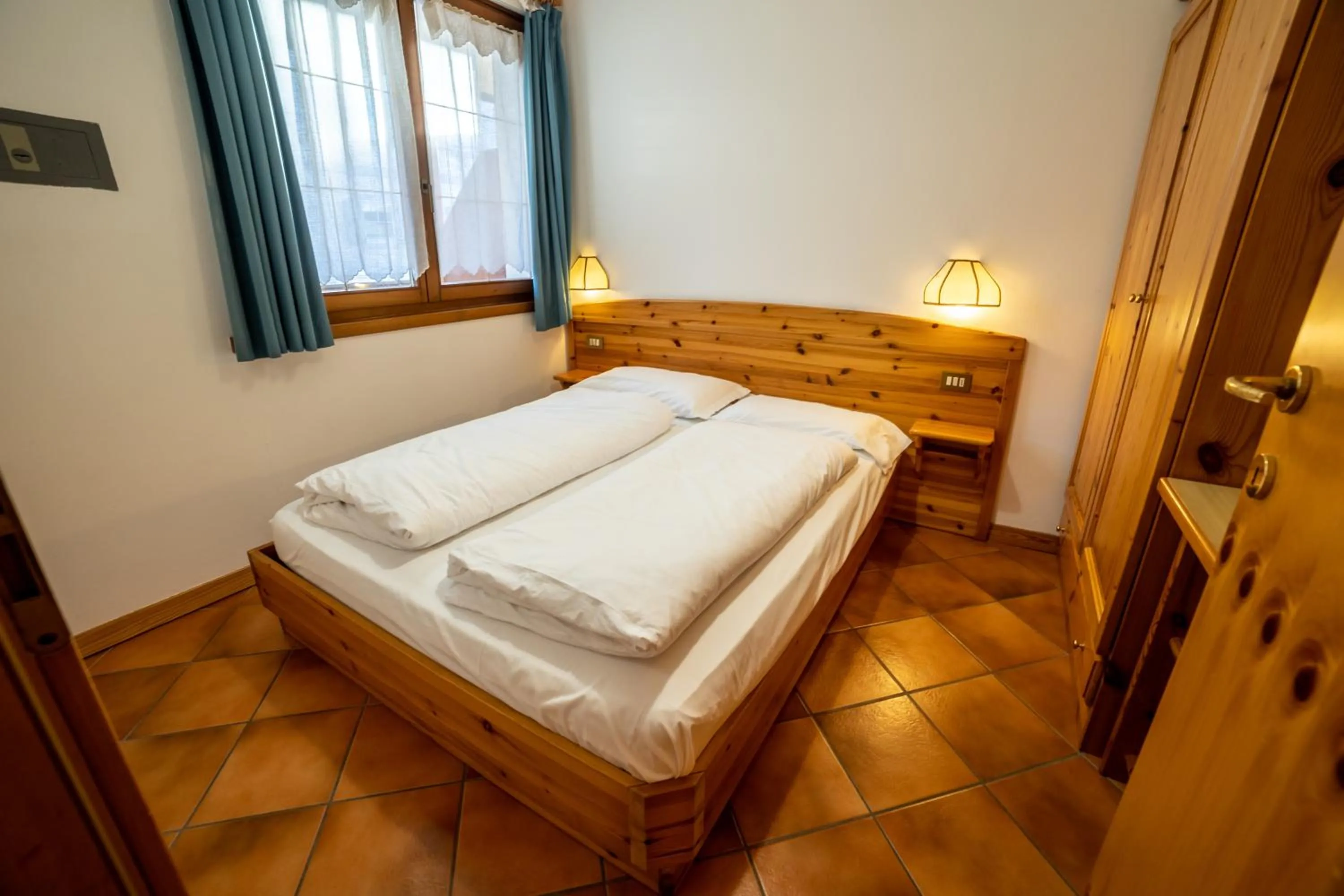 Bedroom, Bed in Residence Derby Club