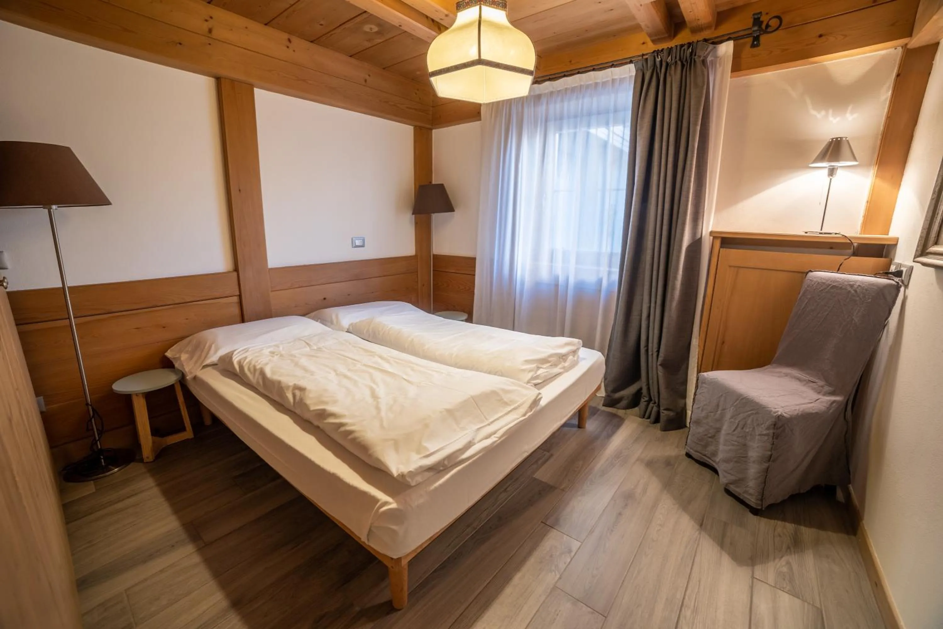 Bed in Residence Derby Club
