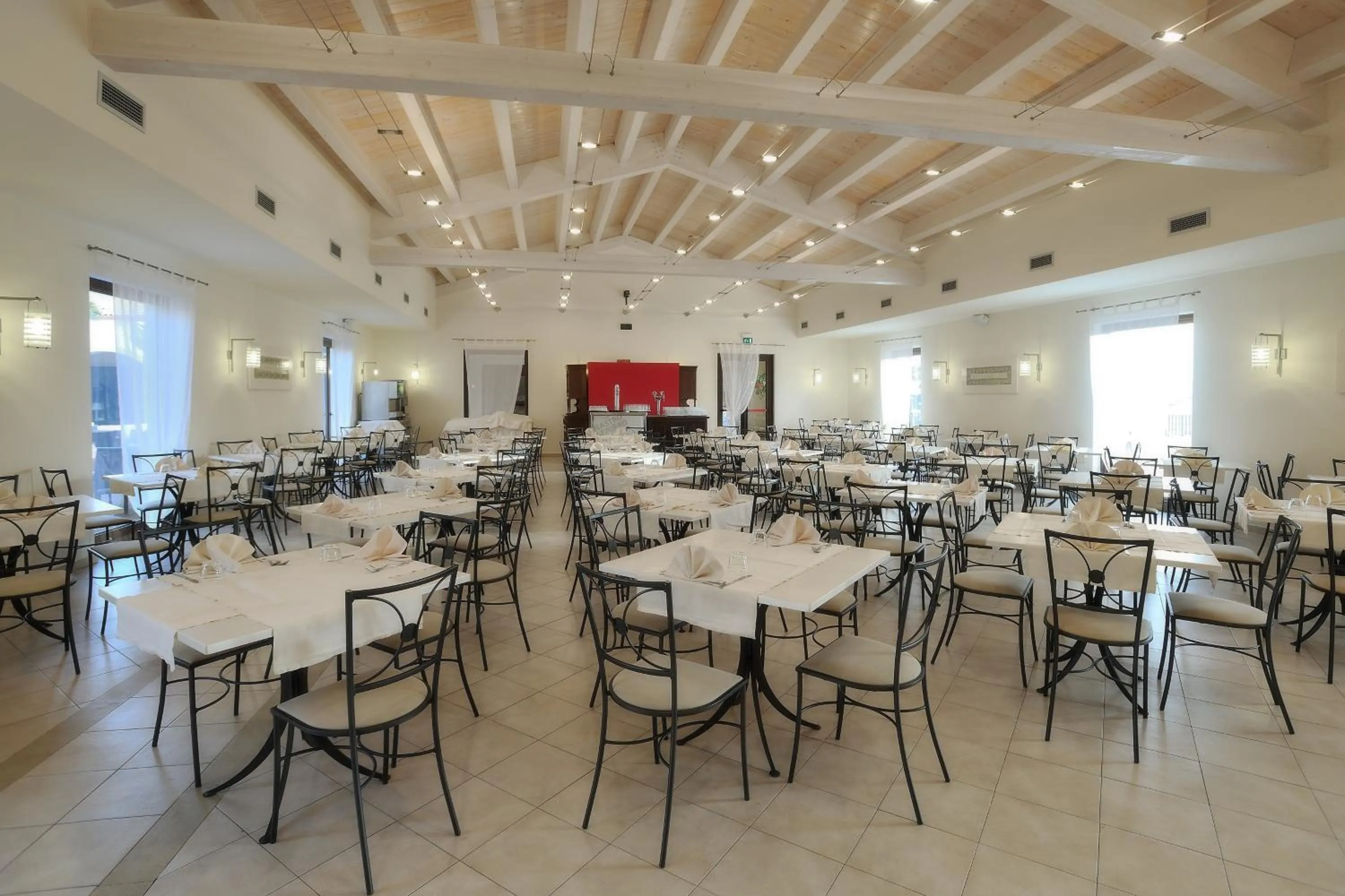 Restaurant/places to eat in Sikania Eco Resort