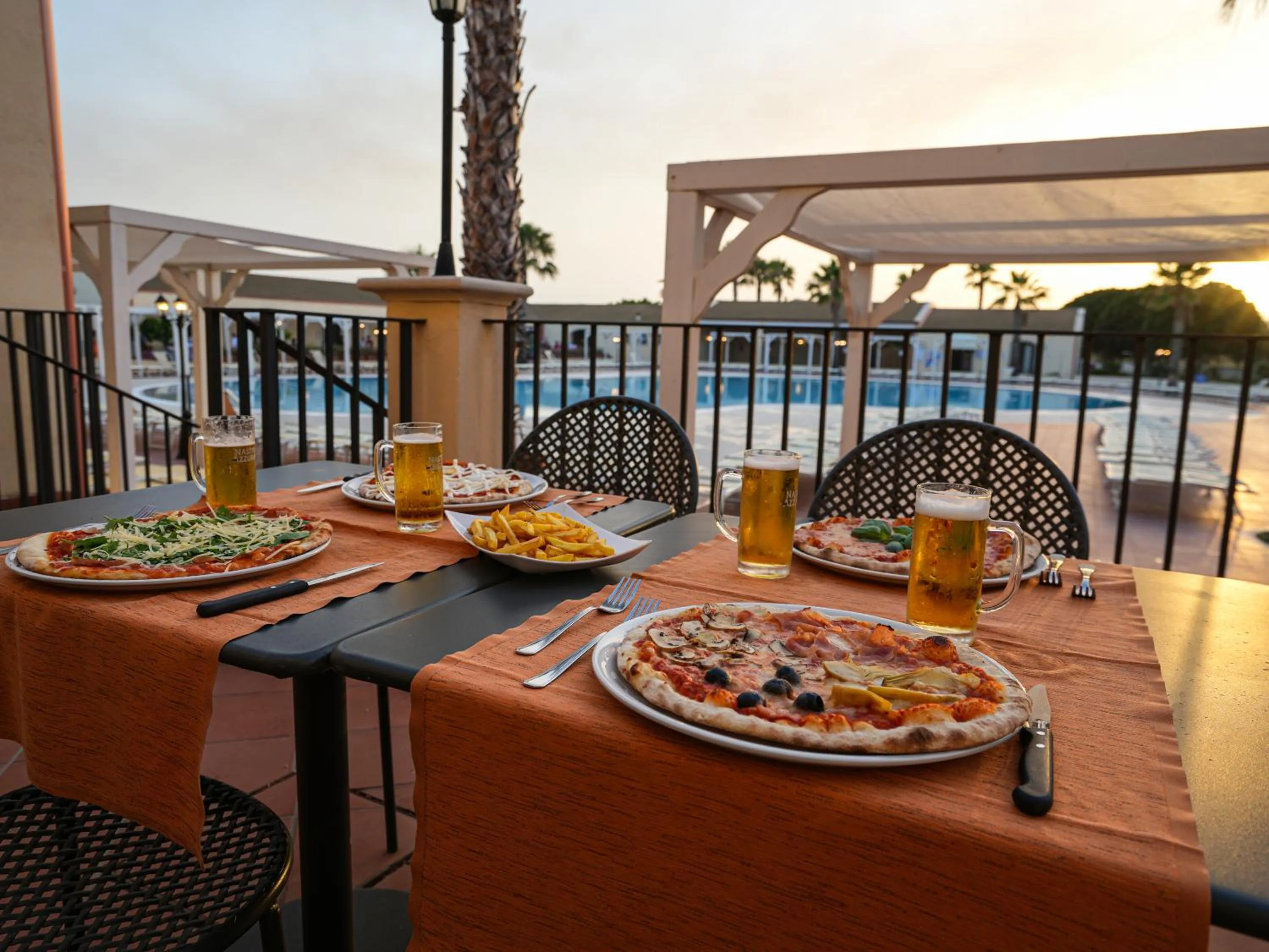 Food and drinks in Sikania Eco Resort