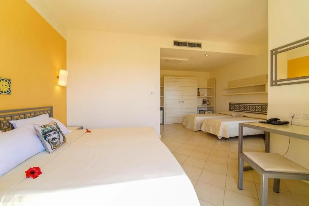 Bedroom, Bed in Sikania Eco Resort