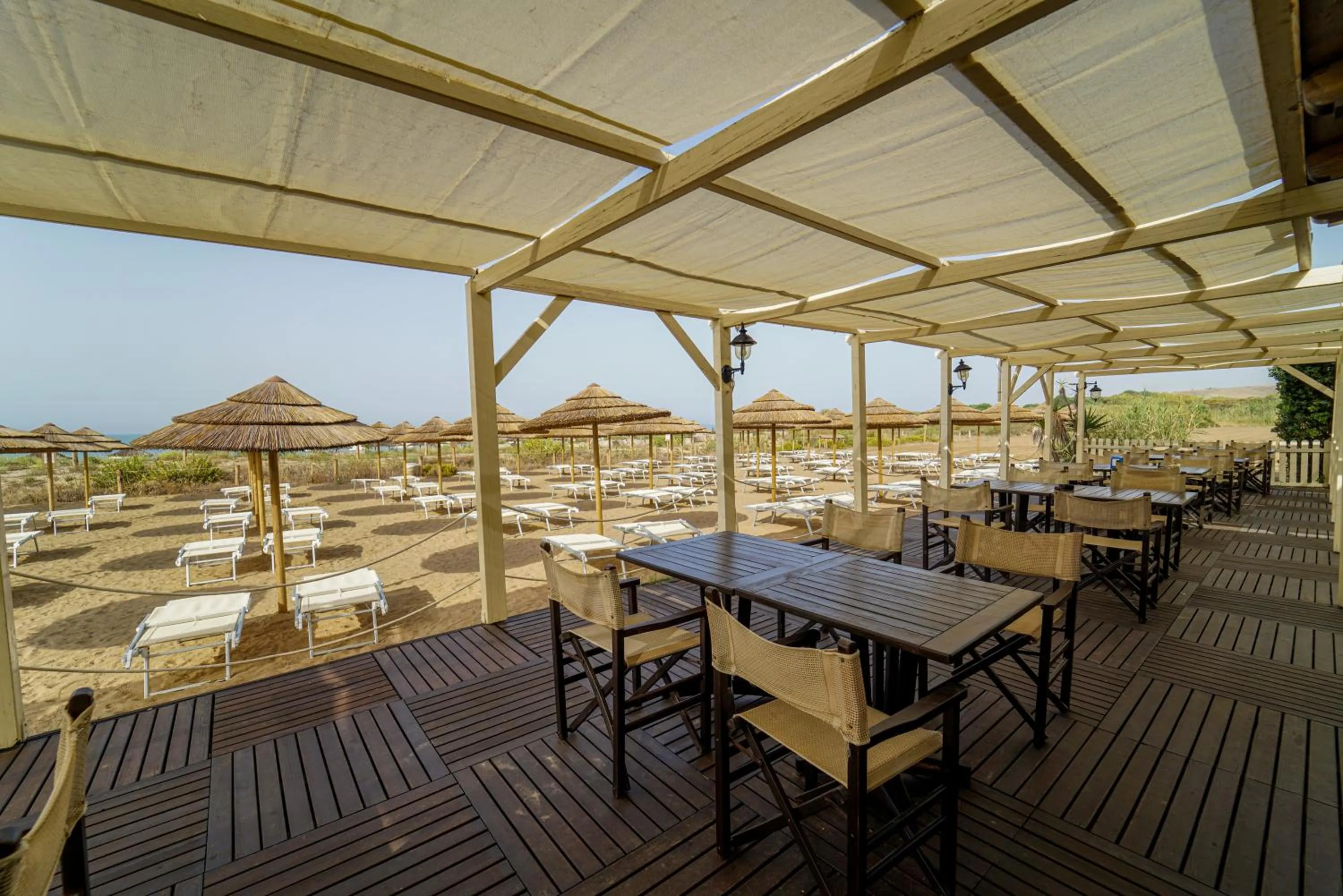 Restaurant/places to eat in Sikania Eco Resort