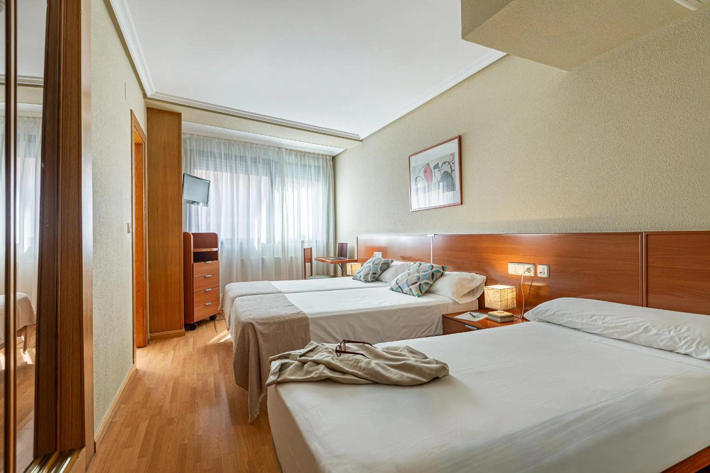 Bed in IRAIPE Achuri Auto Check-in