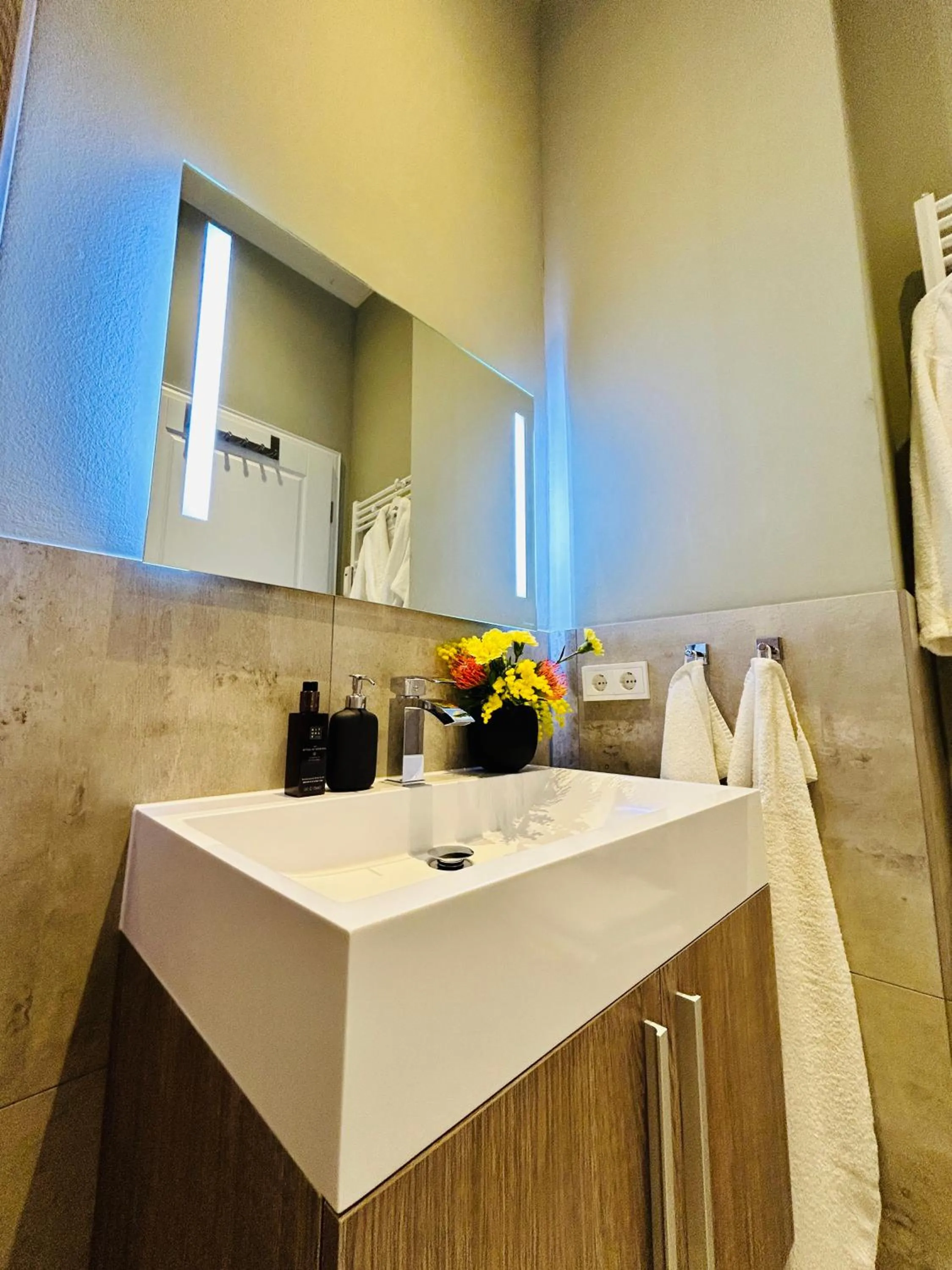 Blue City Apartment’s