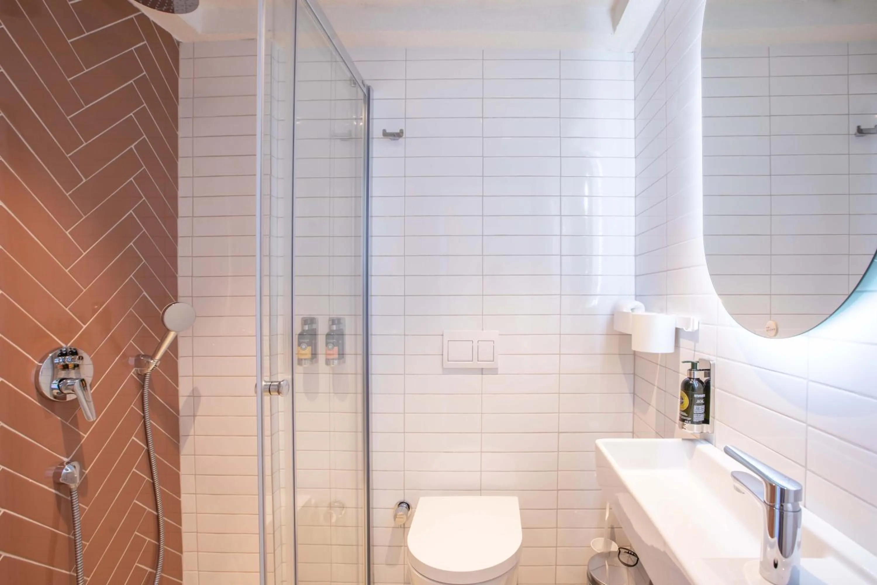 Toilet in Mavilim Hotel