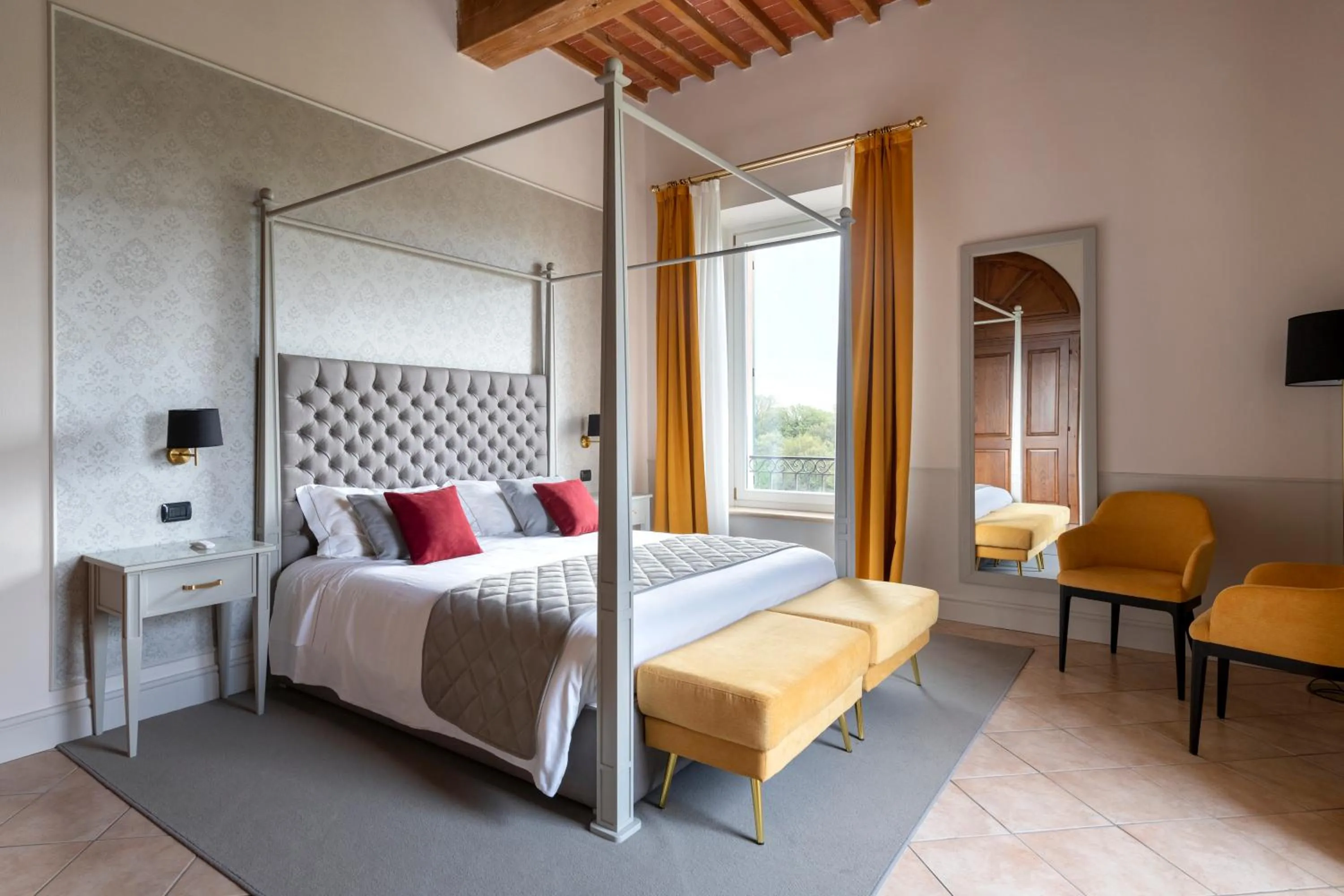 Bed in Relais Villa Grazianella | UNA Esperienze