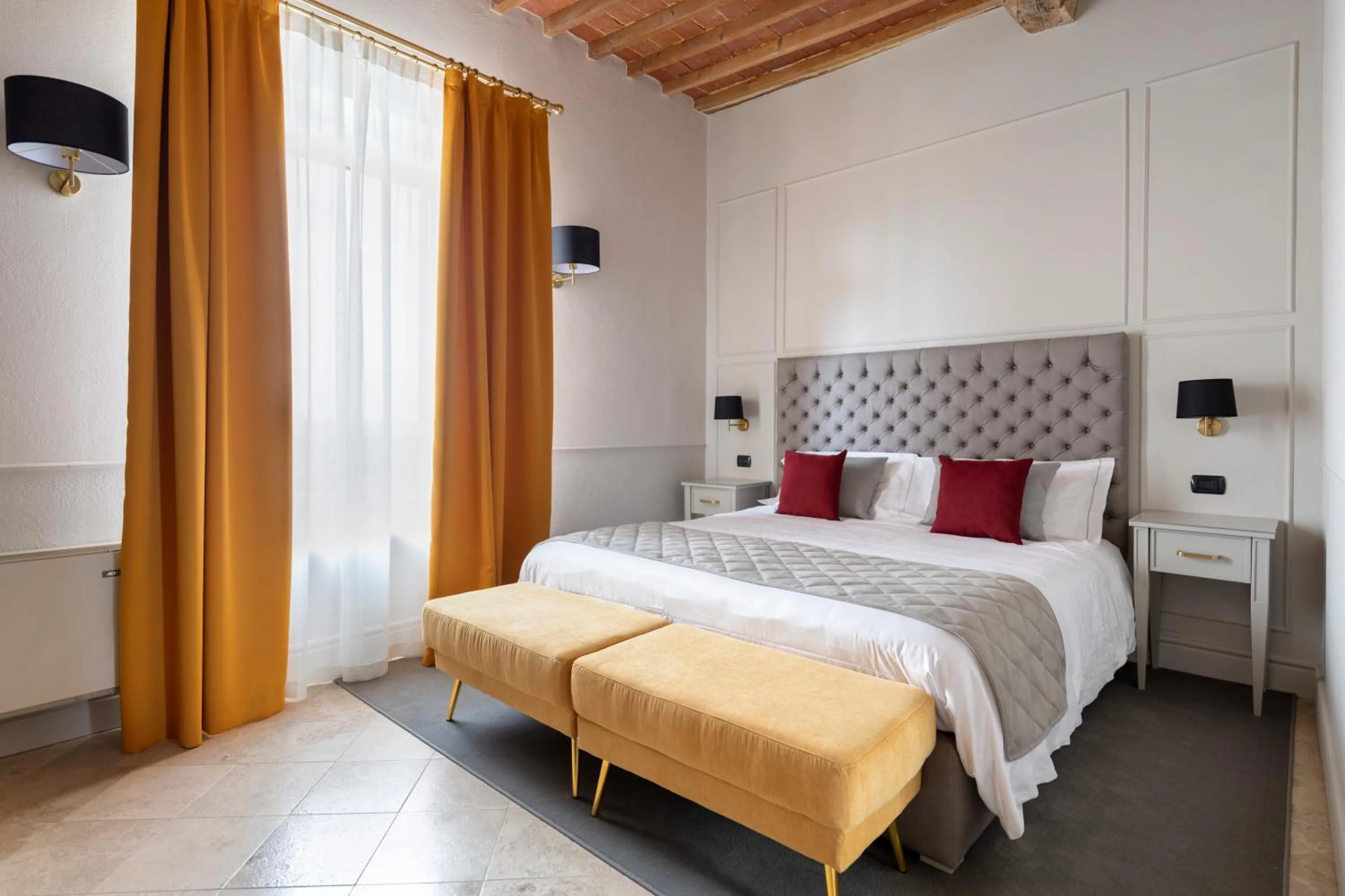 Bed in Relais Villa Grazianella | UNA Esperienze