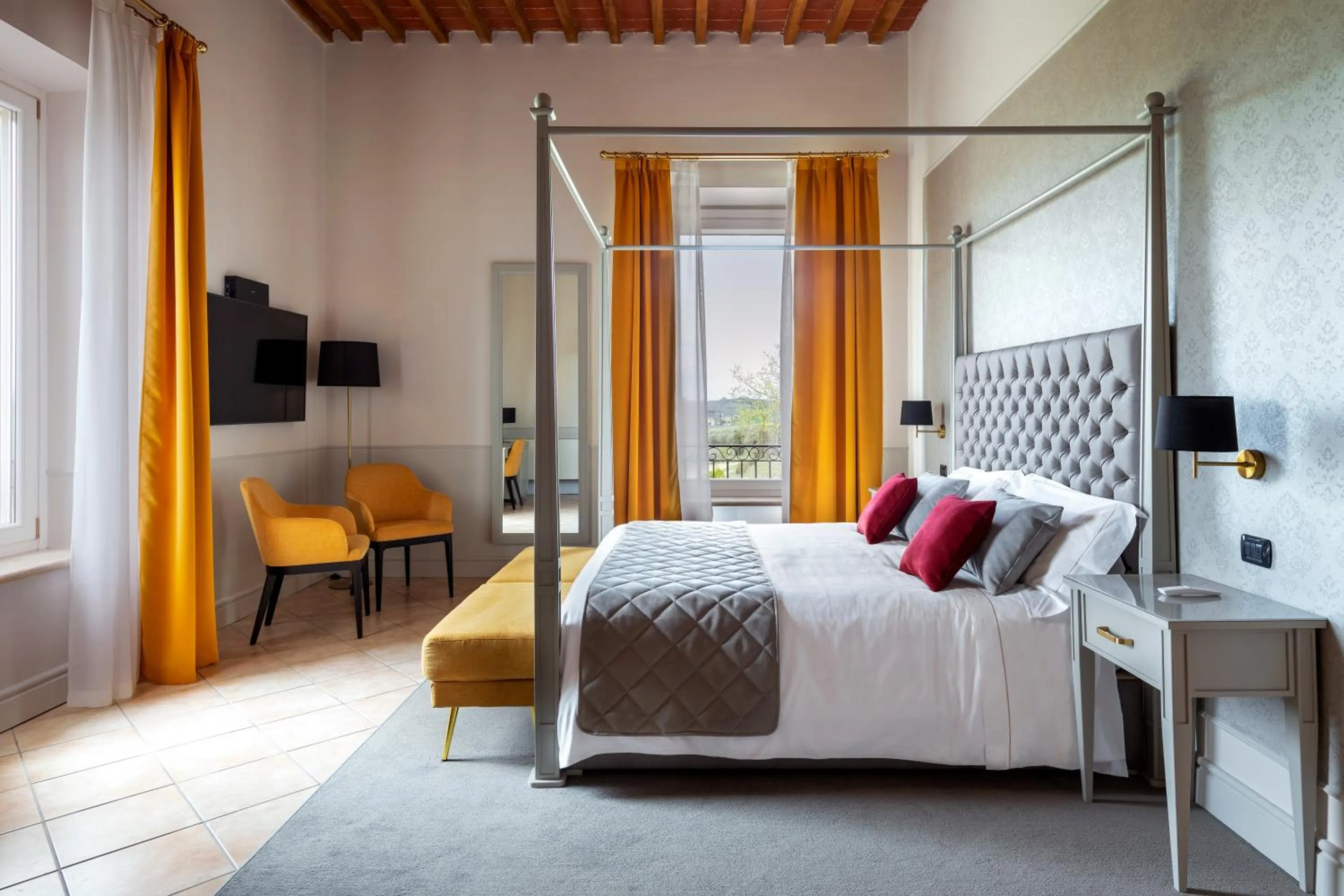 Bed in Relais Villa Grazianella | UNA Esperienze