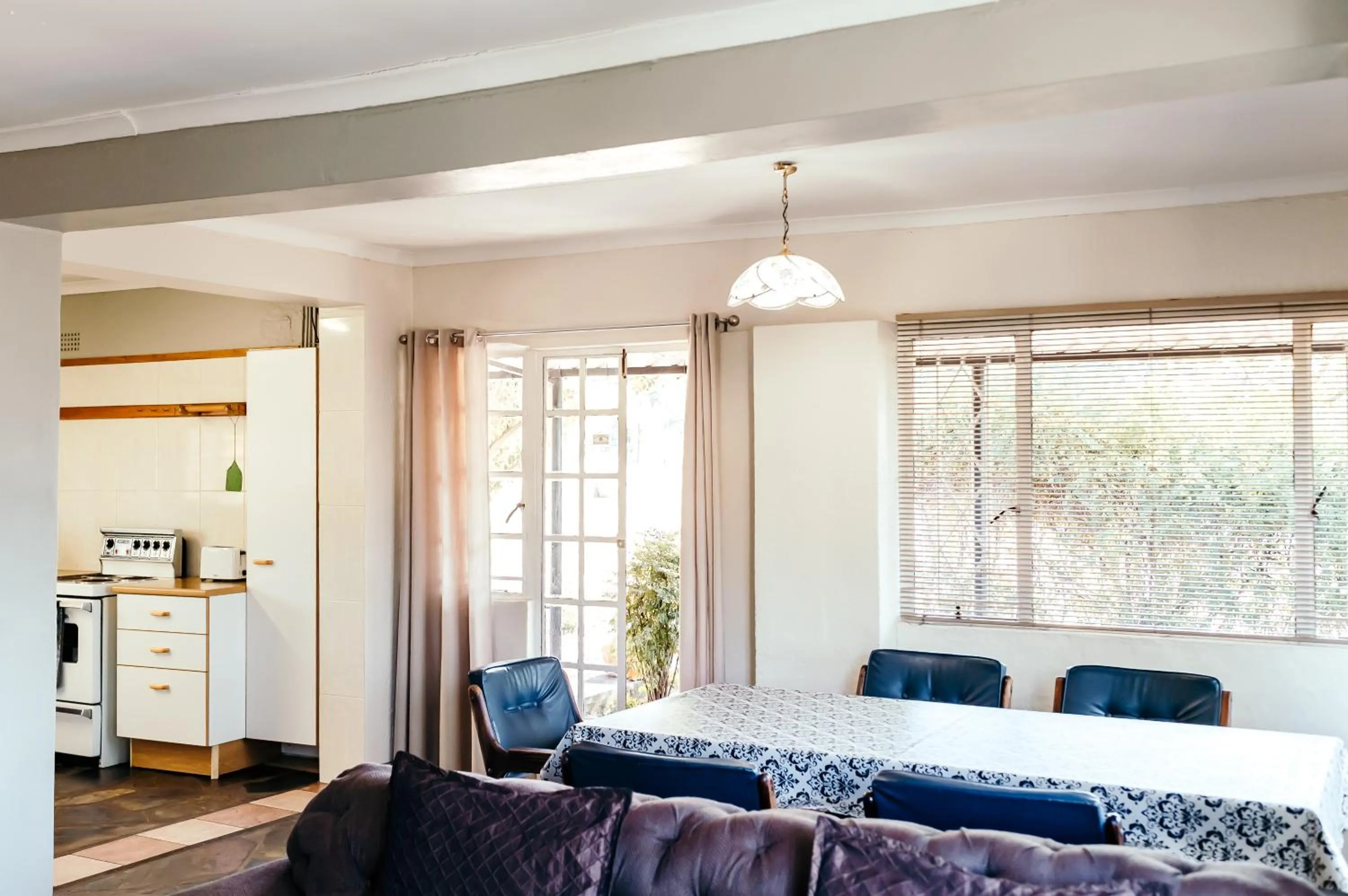 Dining area in Misty Morn Cottages