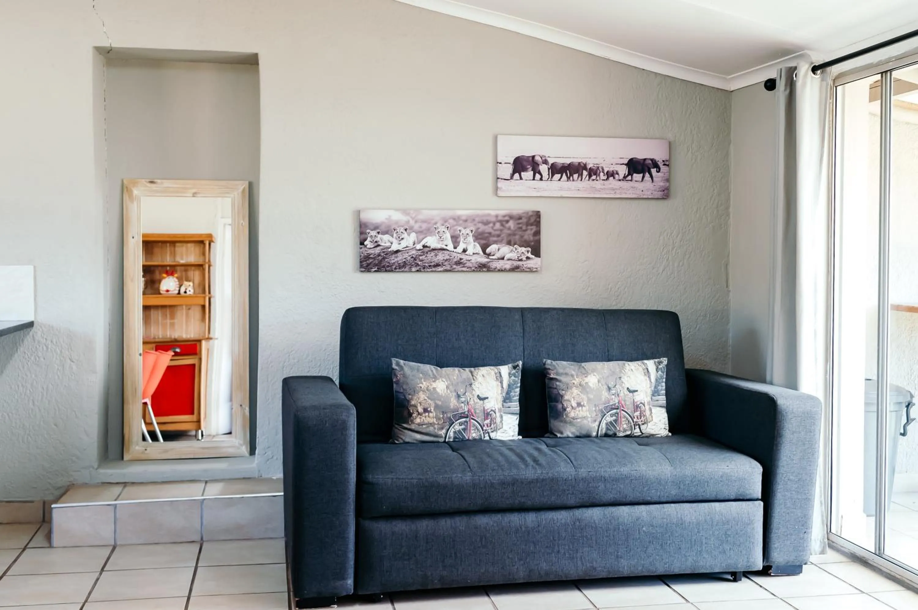 Seating area in Misty Morn Cottages