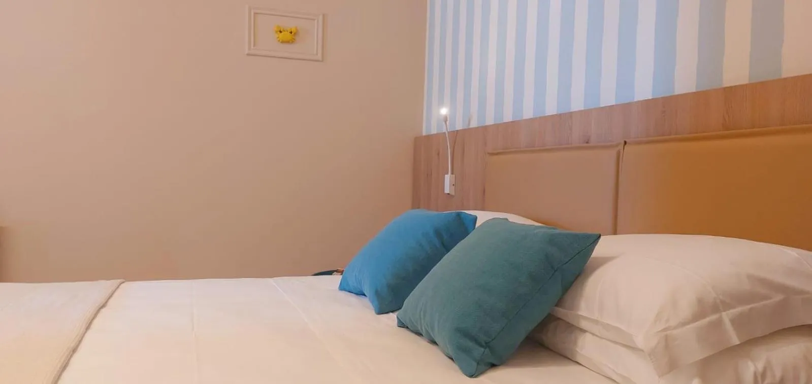 Photo of the whole room in Hotel Garden B&B