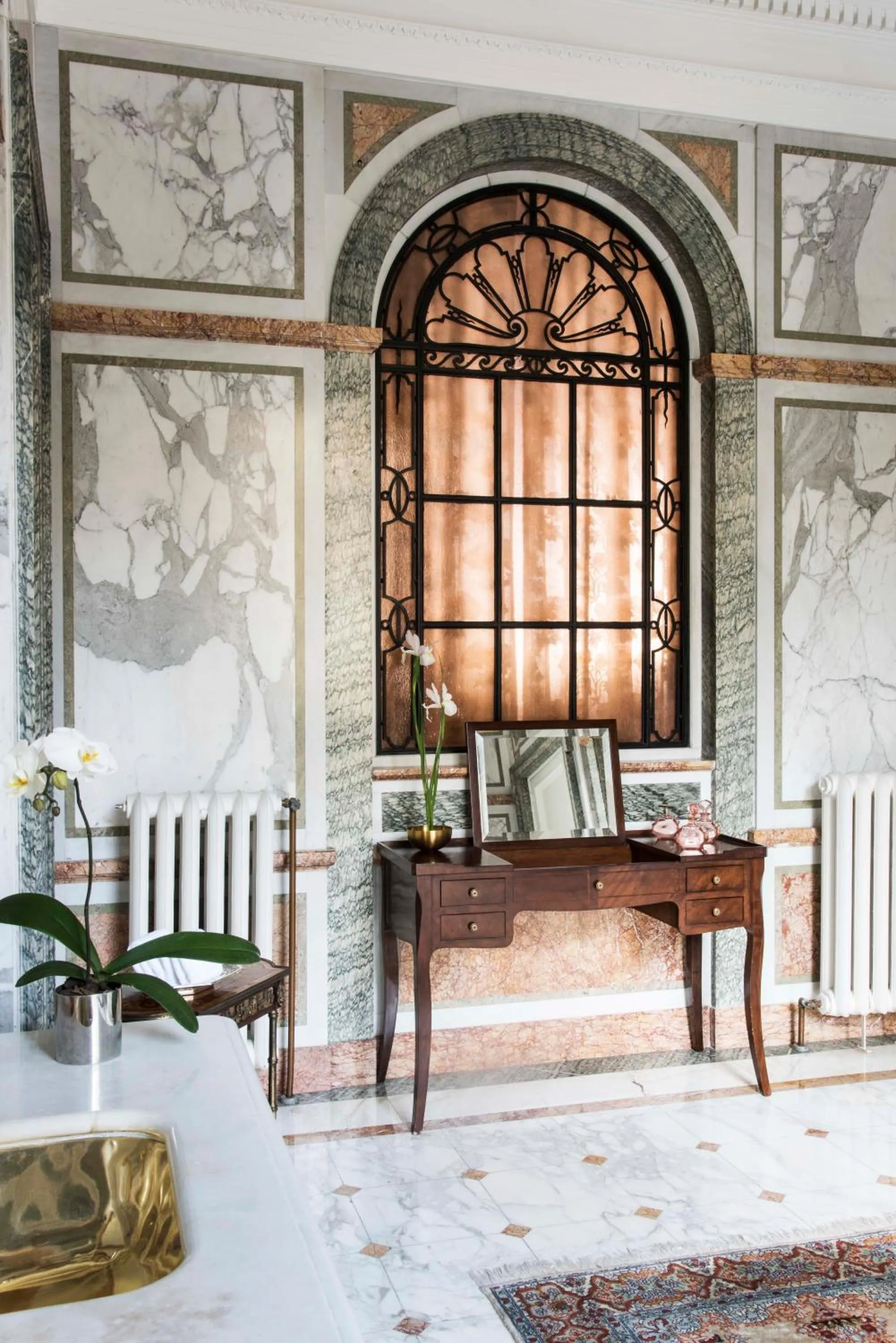 Bathroom in Four Seasons Hotel Buenos Aires