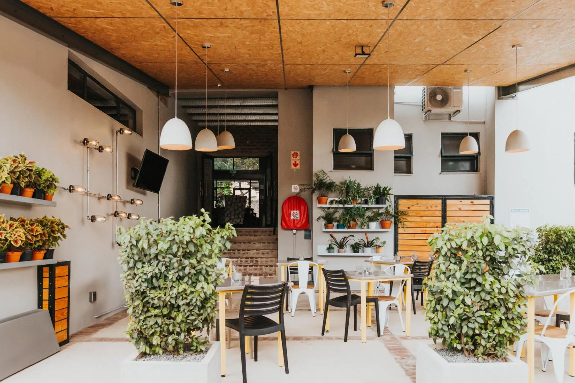 Dining area in Execustay