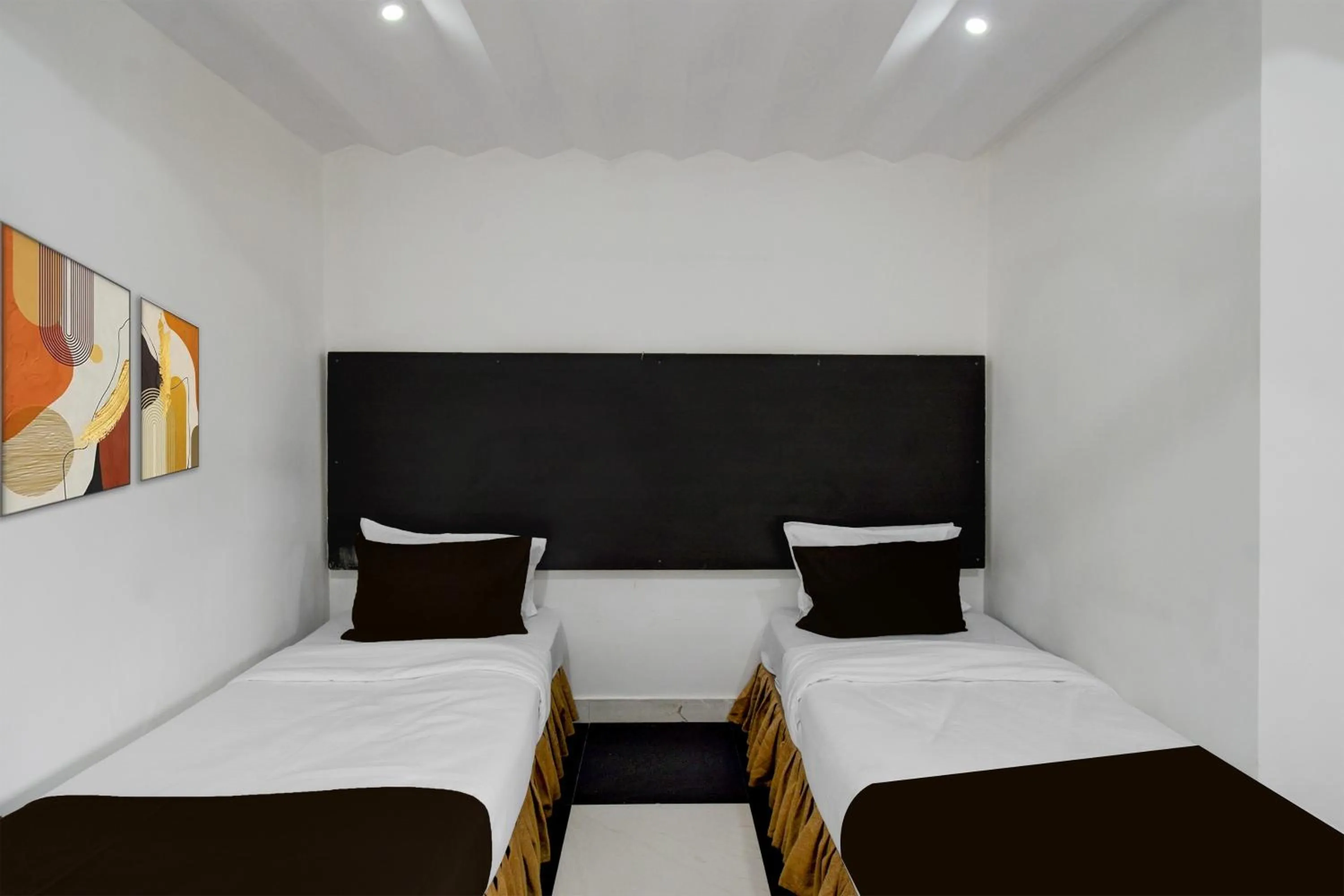 Bedroom, Bed in Super Hotel O Erragadda Metro Station Hyderabad Formerly Palak Residency