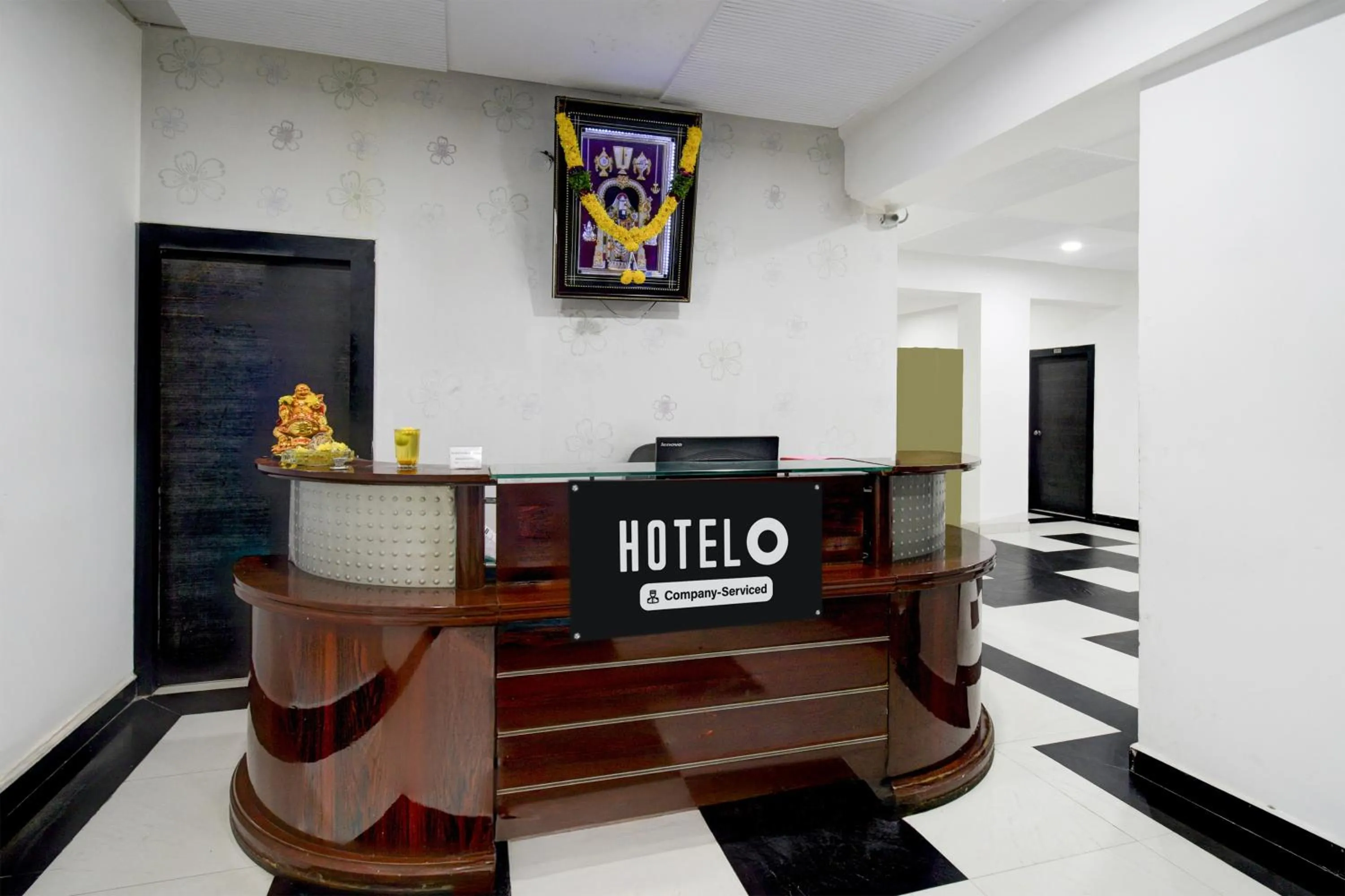 Lobby or reception in Super Hotel O Erragadda Metro Station Hyderabad Formerly Palak Residency