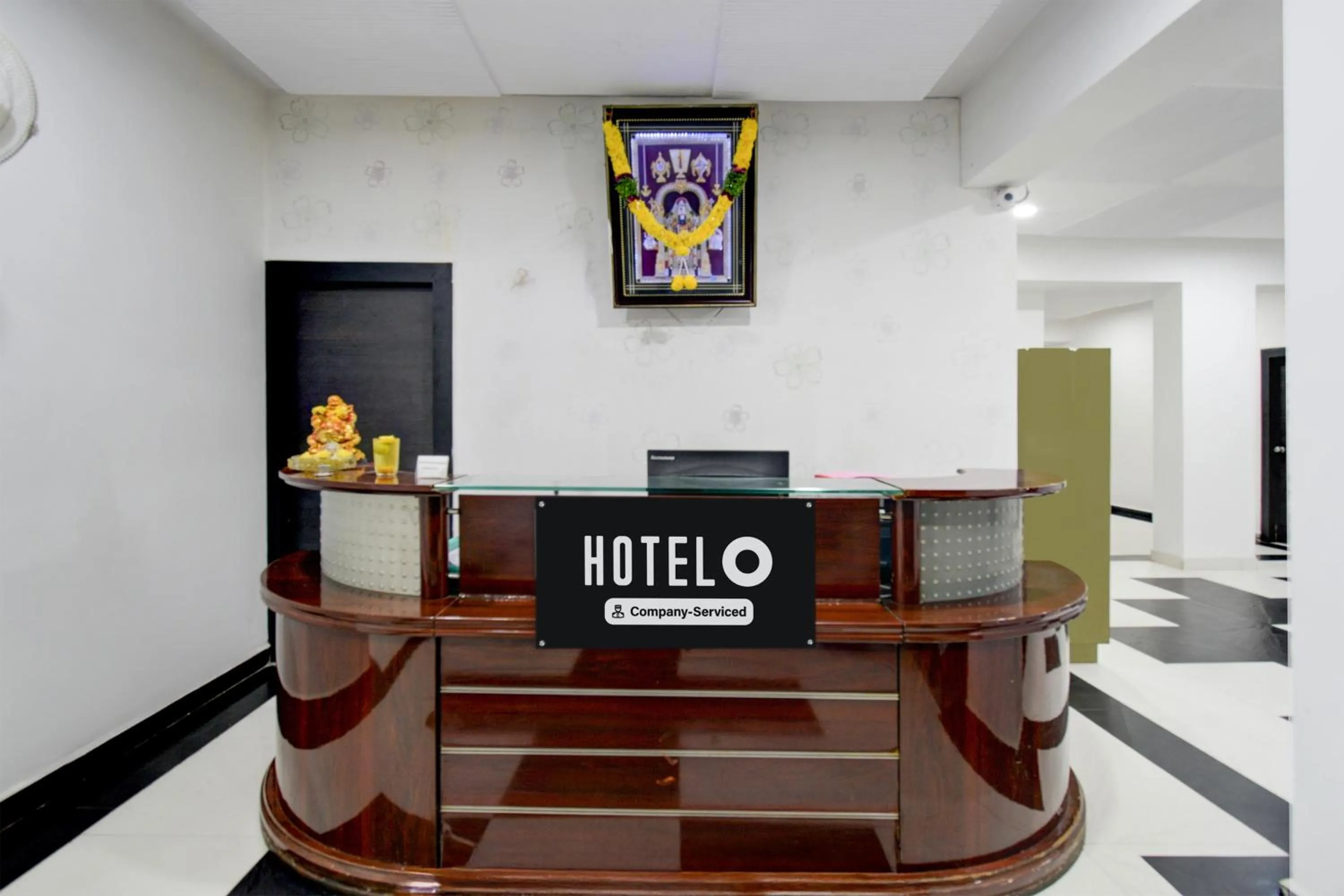 Lobby or reception in Super Hotel O Erragadda Metro Station Hyderabad Formerly Palak Residency