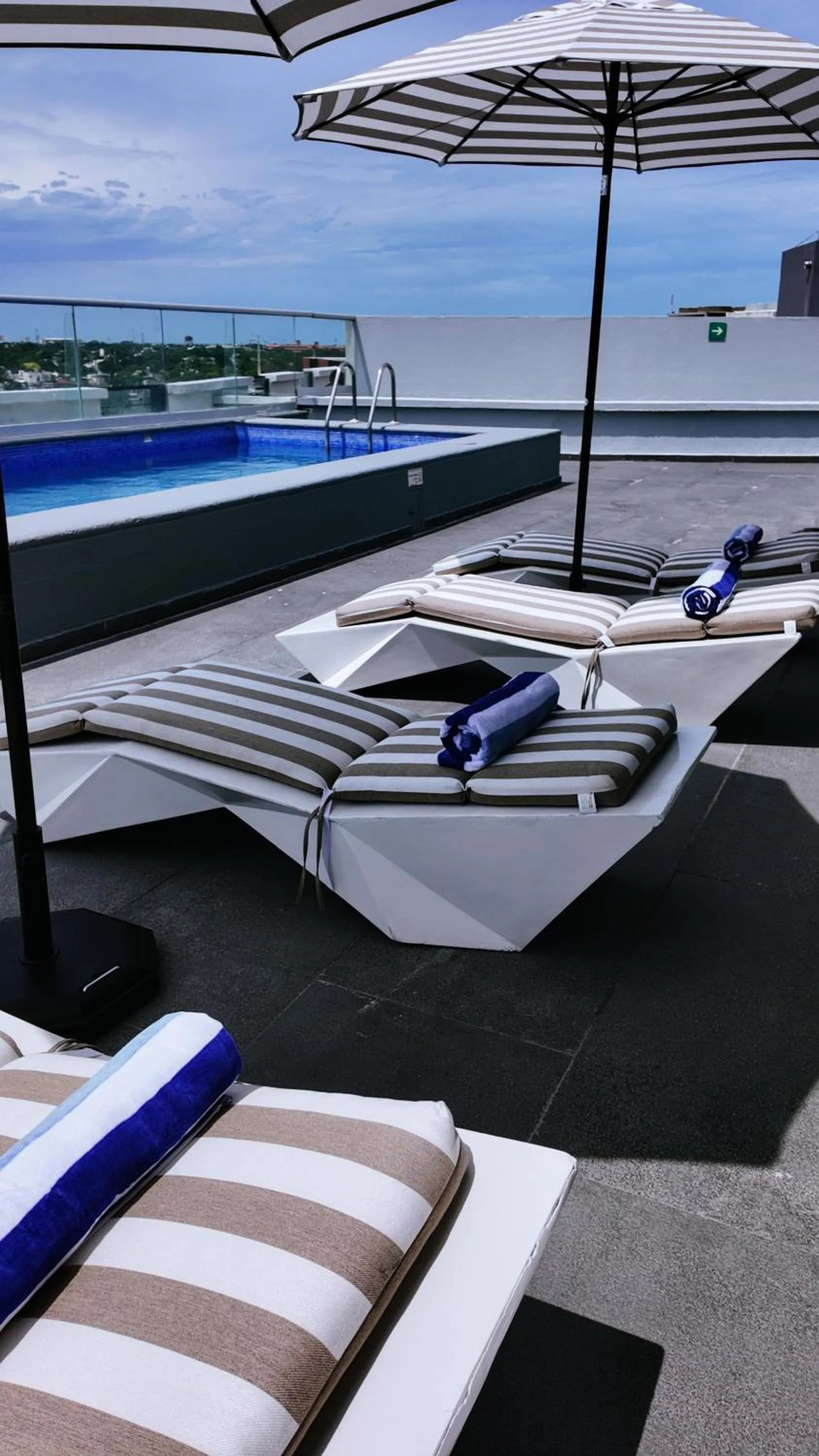 Swimming pool in InHouse Ciudad del Carmen