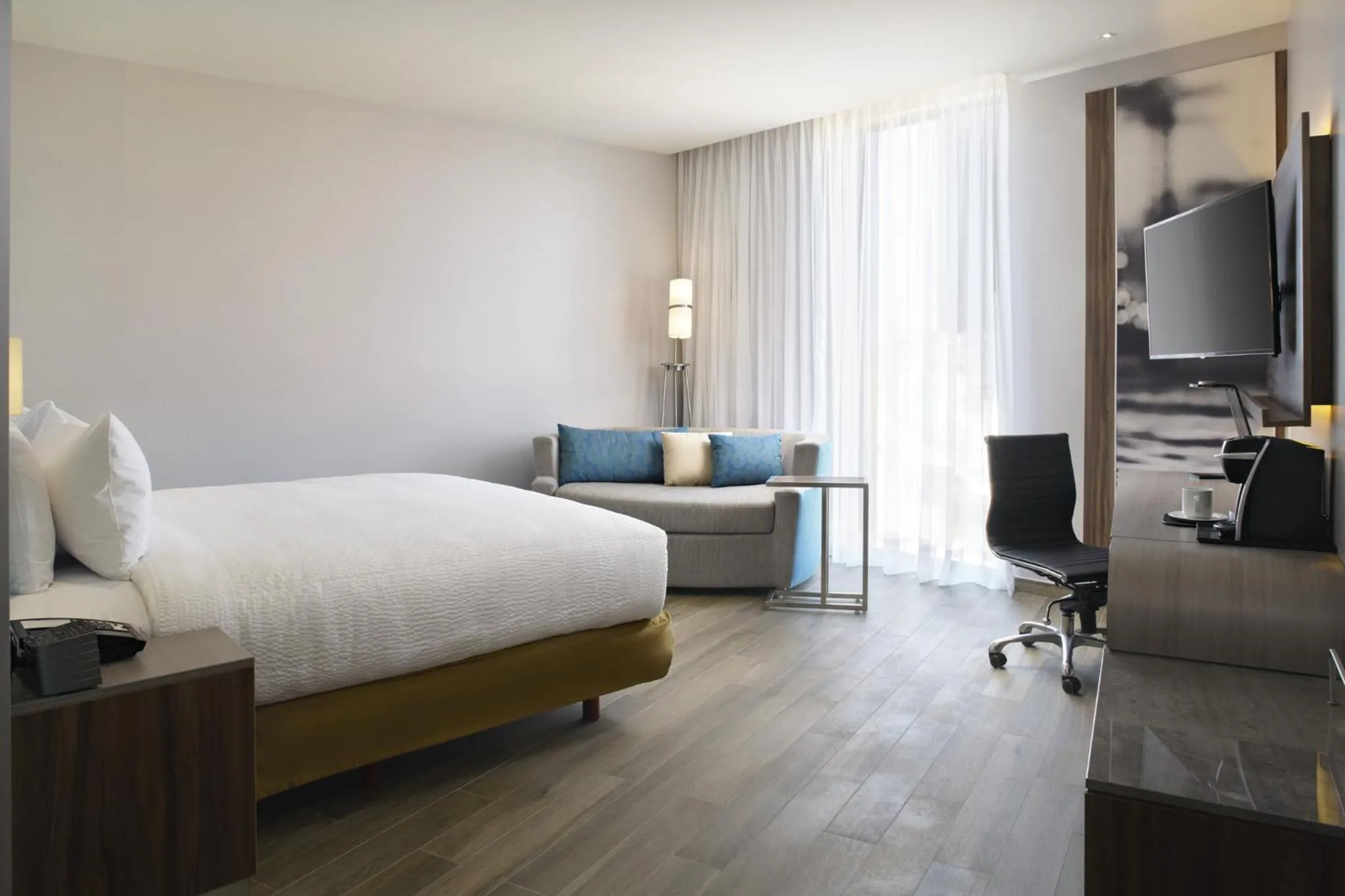 Photo of the whole room, Bed in Fiesta Inn Ciudad del Carmen Puente El Zacatal