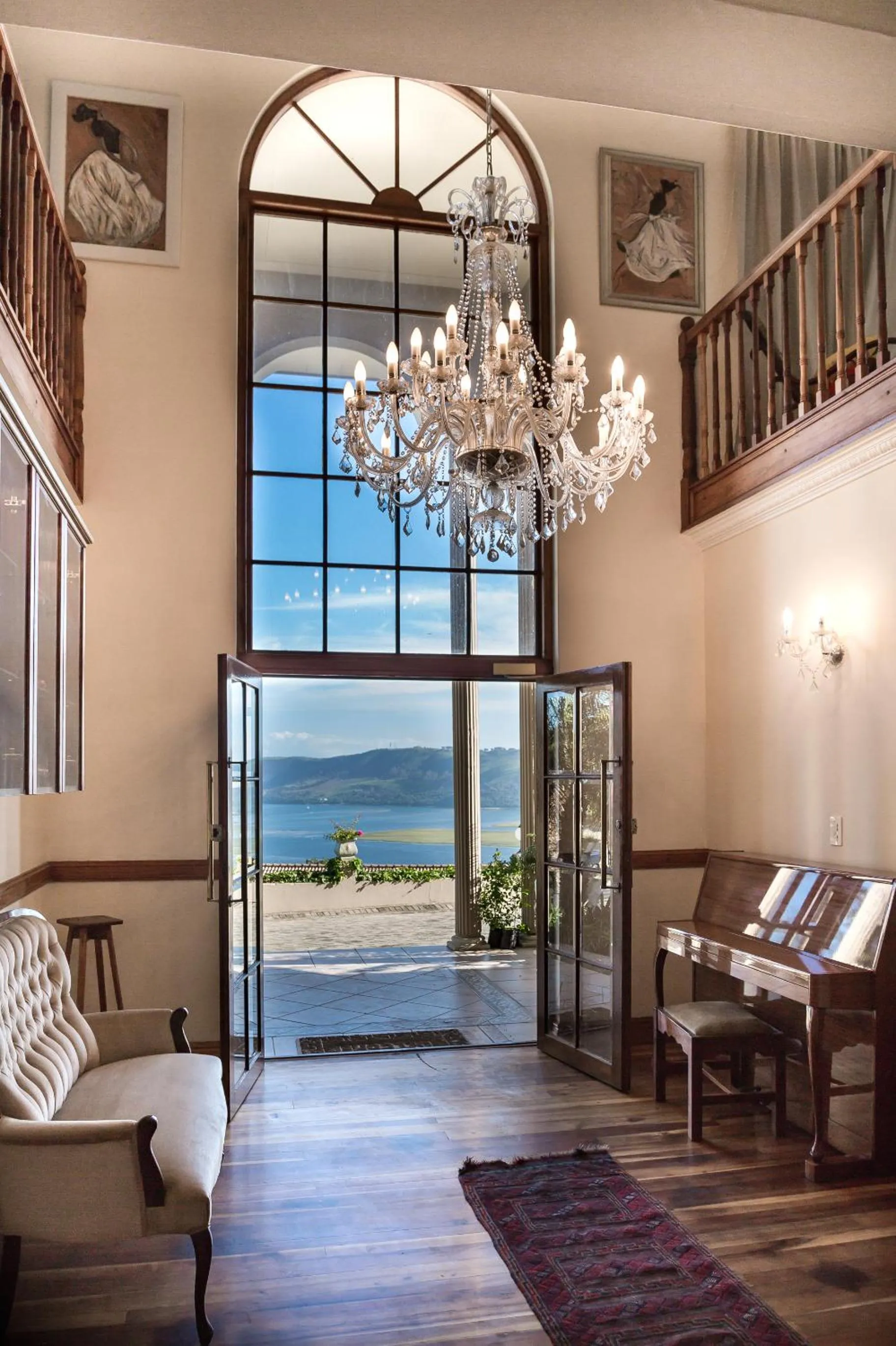 Lobby or reception in Moncrieff Manor