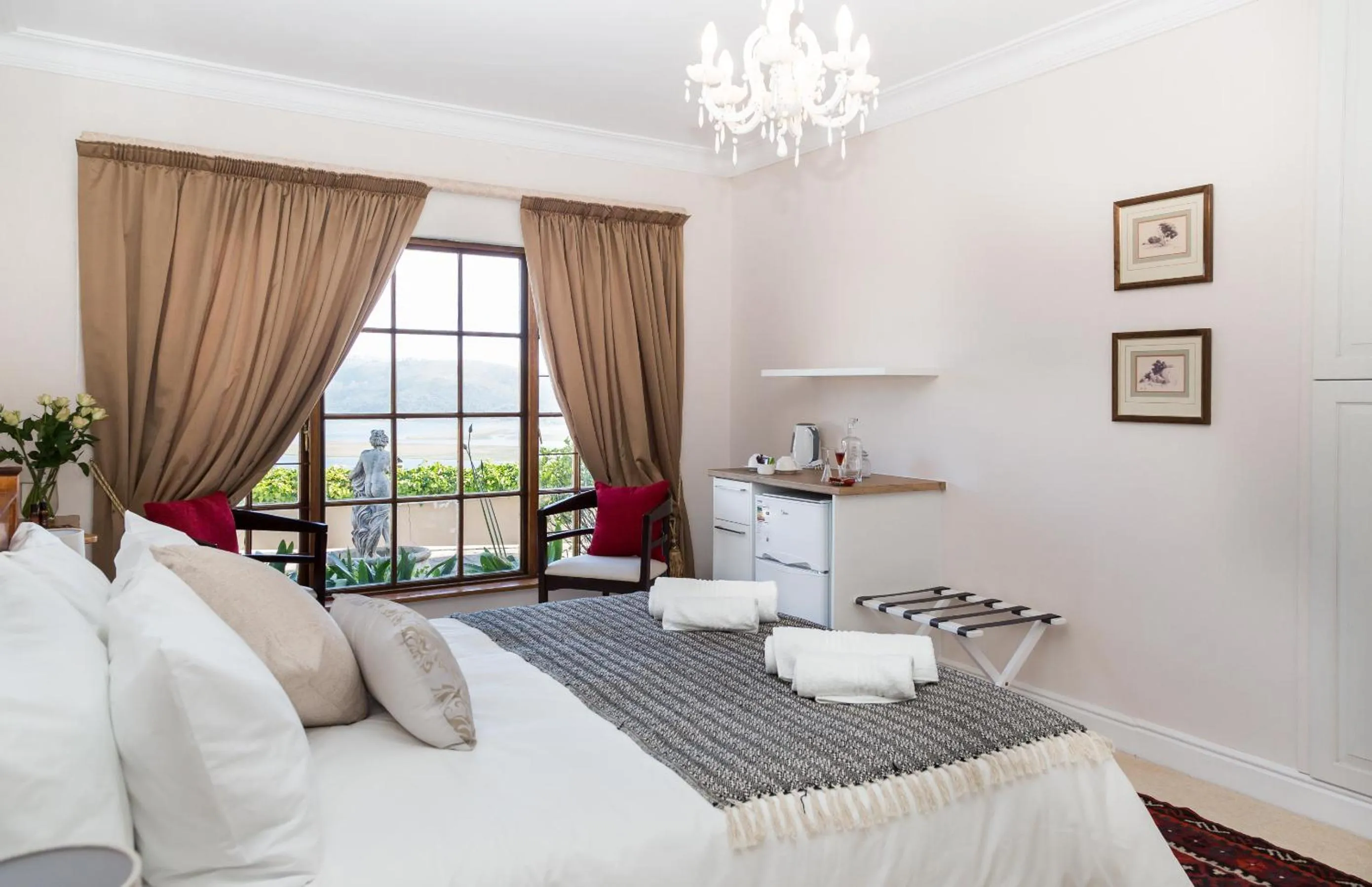 Decorative detail, Bed in Moncrieff Manor