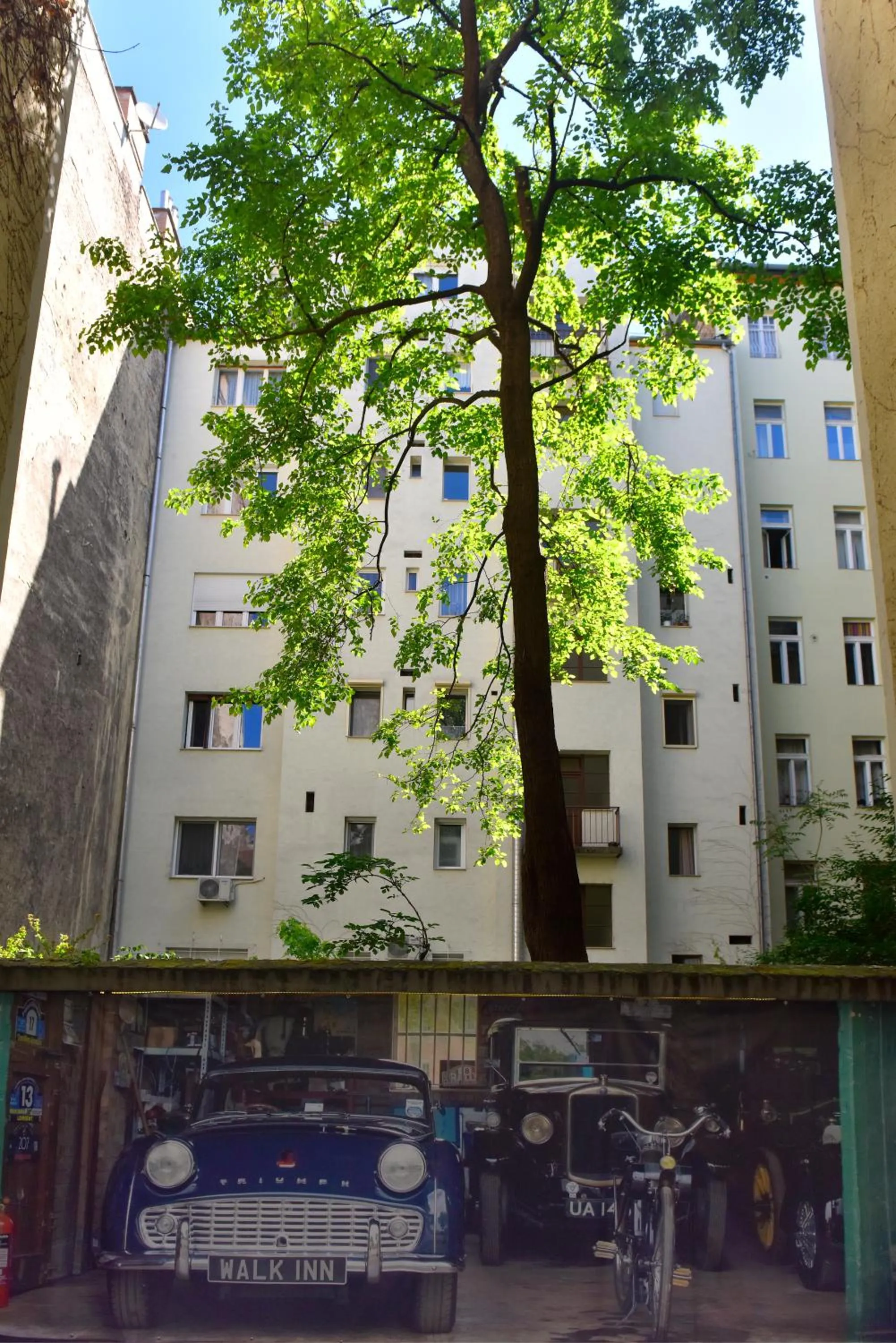 Inner courtyard view in Walk Inn Váci 78