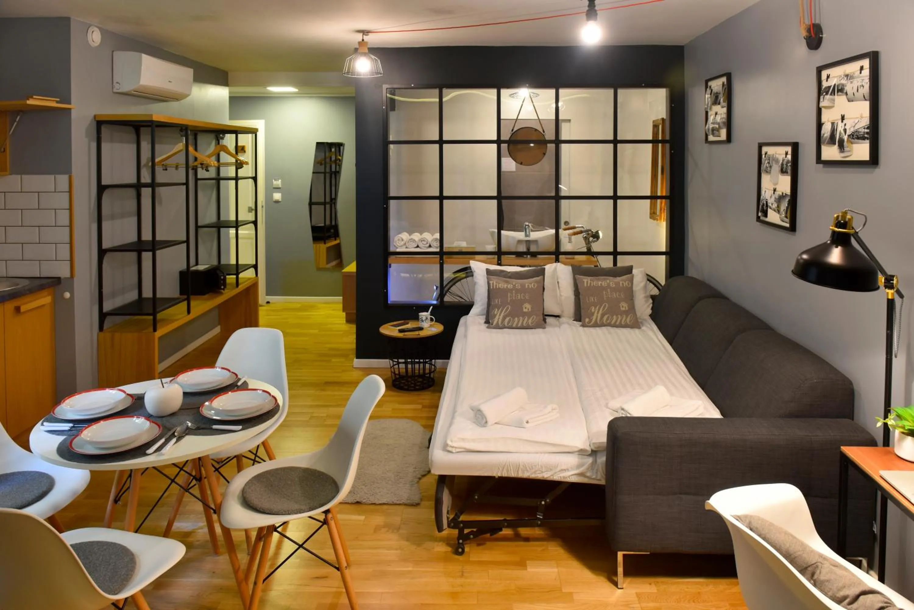 Living room, Bed in Walk Inn Váci 78