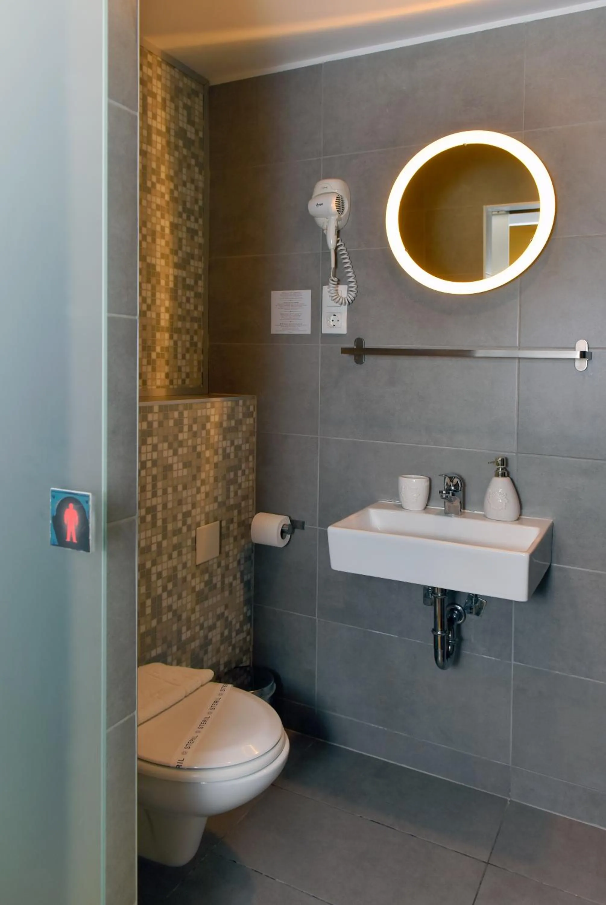 Toilet in Walk Inn Váci 78